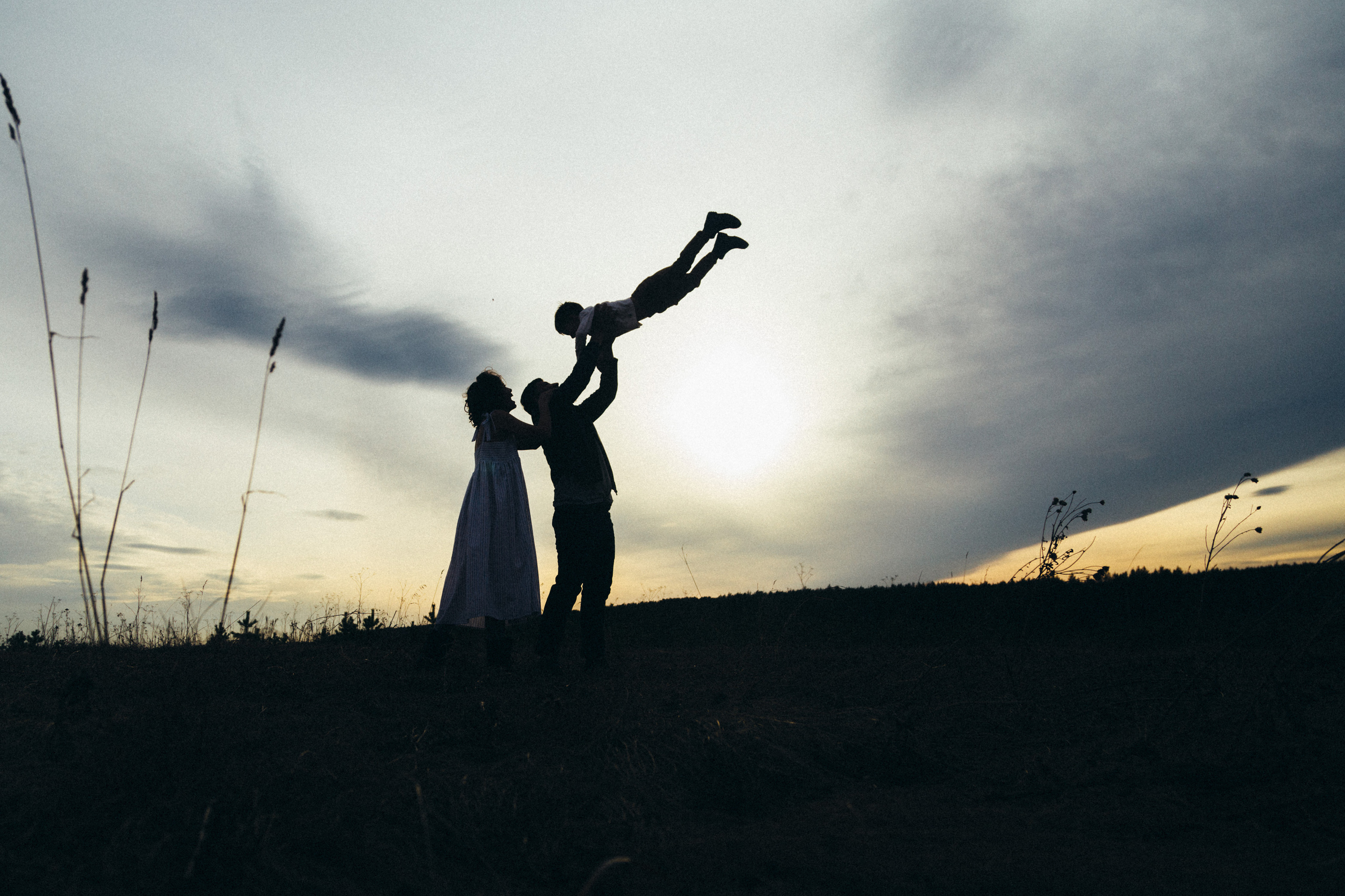 A family house in the woods. Irina Krokhaleva. Family & couple photographer in Yekaterinburg, Russia