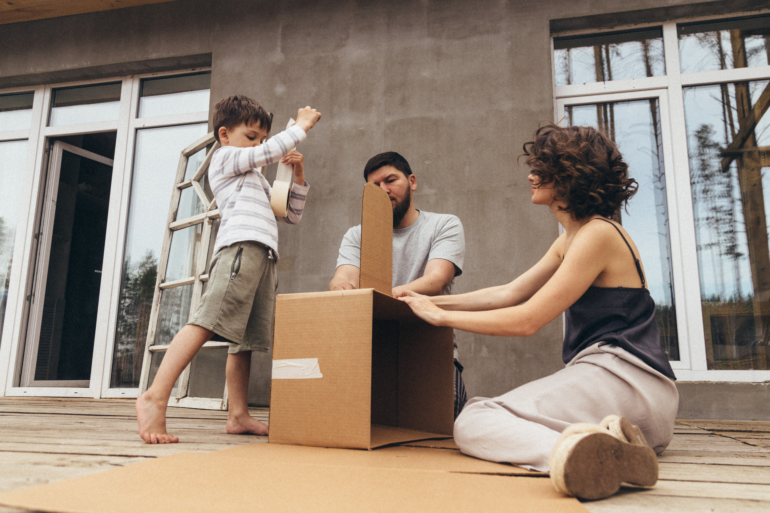 A family house in the woods. Irina Krokhaleva. Family & couple photographer in Yekaterinburg, Russia