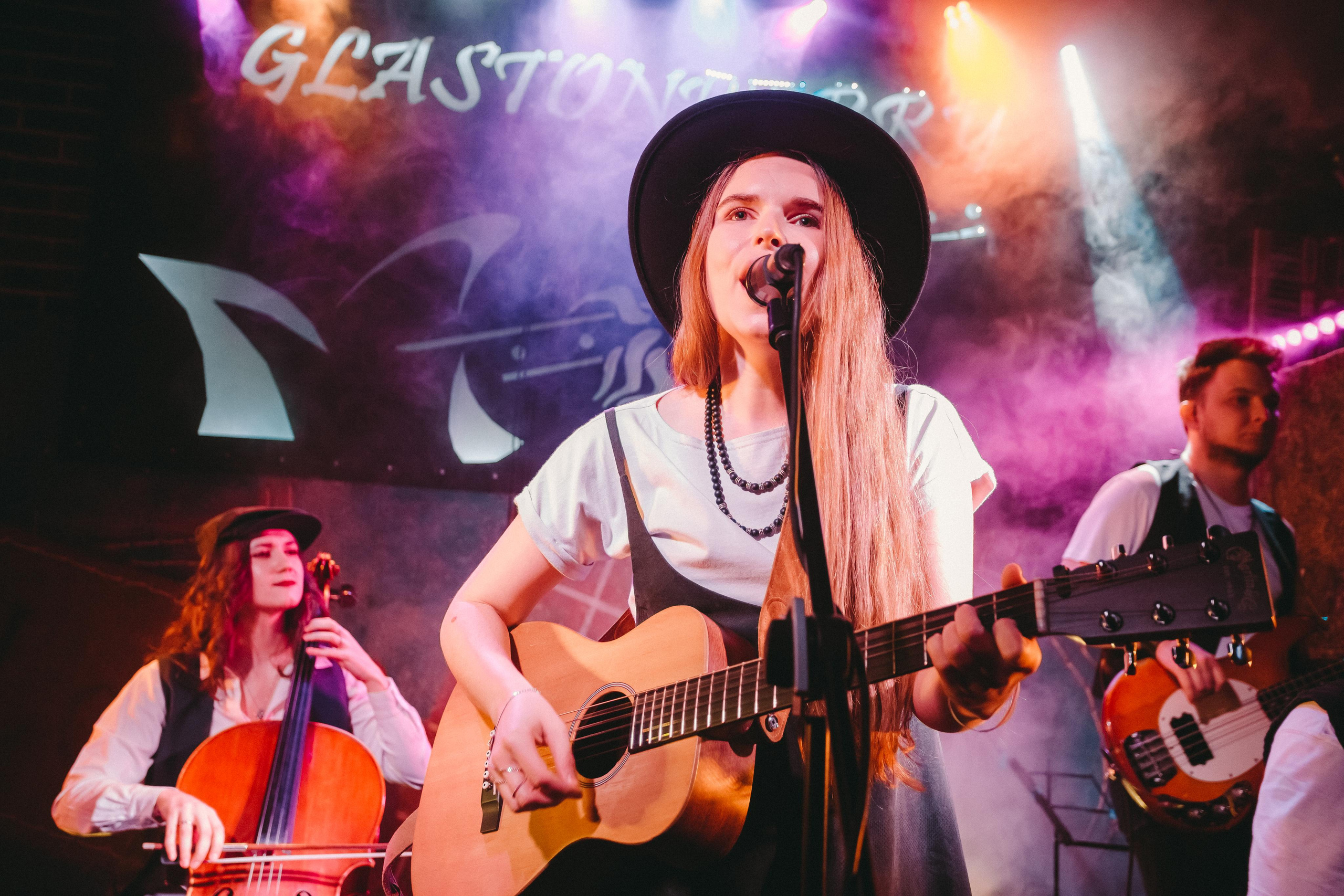 Группа Обними Кита, клуб Glastonberry, г. Москва, 31.01.21