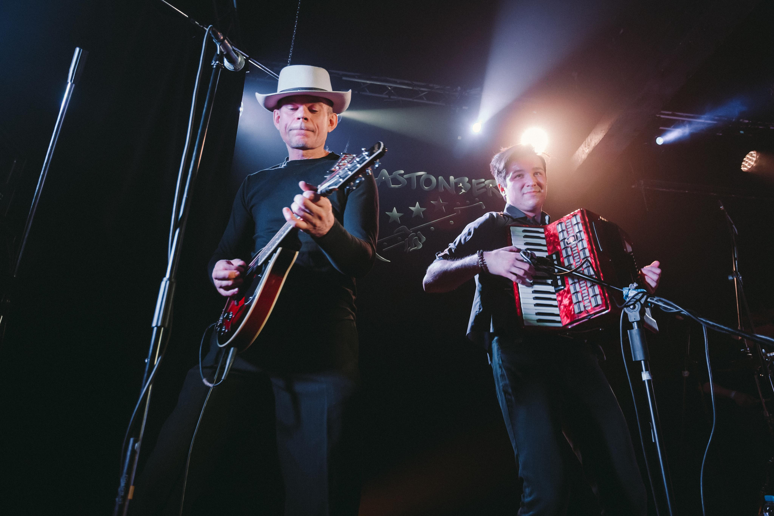 Группа "Приятели Покойного",  клуб Glastonberry, г. Москва