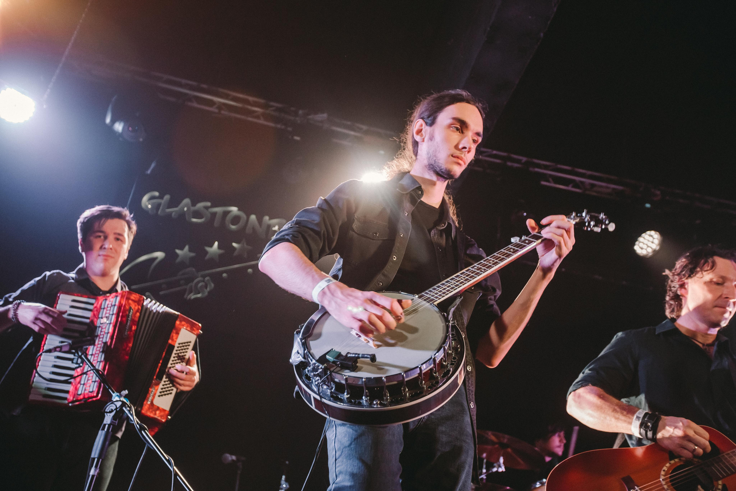 Группа "Приятели Покойного",  клуб Glastonberry, г. Москва