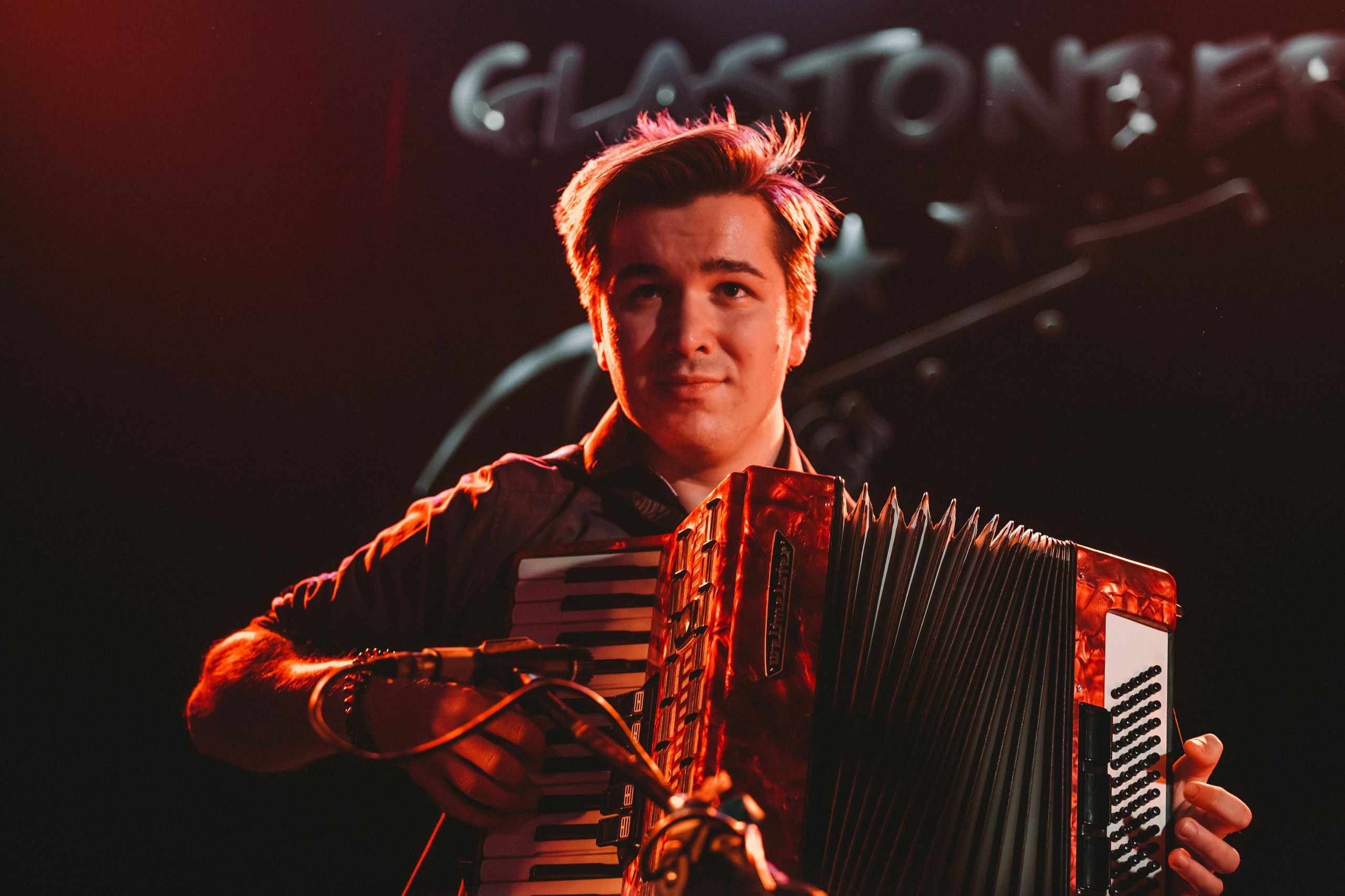 Группа "Приятели Покойного",  клуб Glastonberry, г. Москва