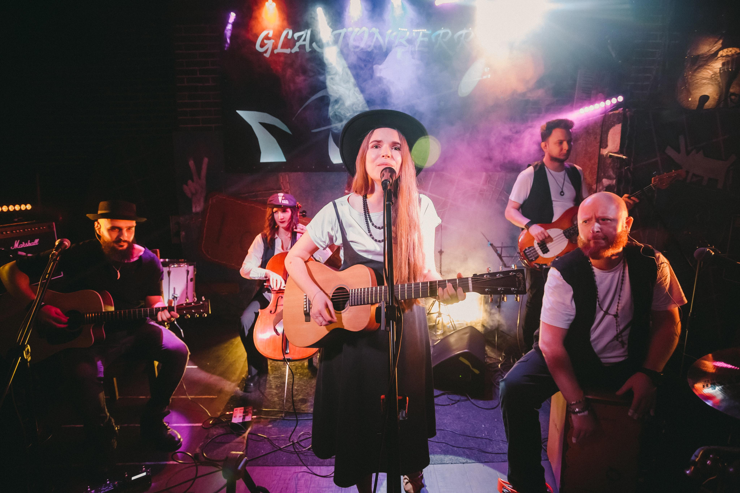 Группа Обними Кита, клуб Glastonberry, г. Москва, 31.01.21