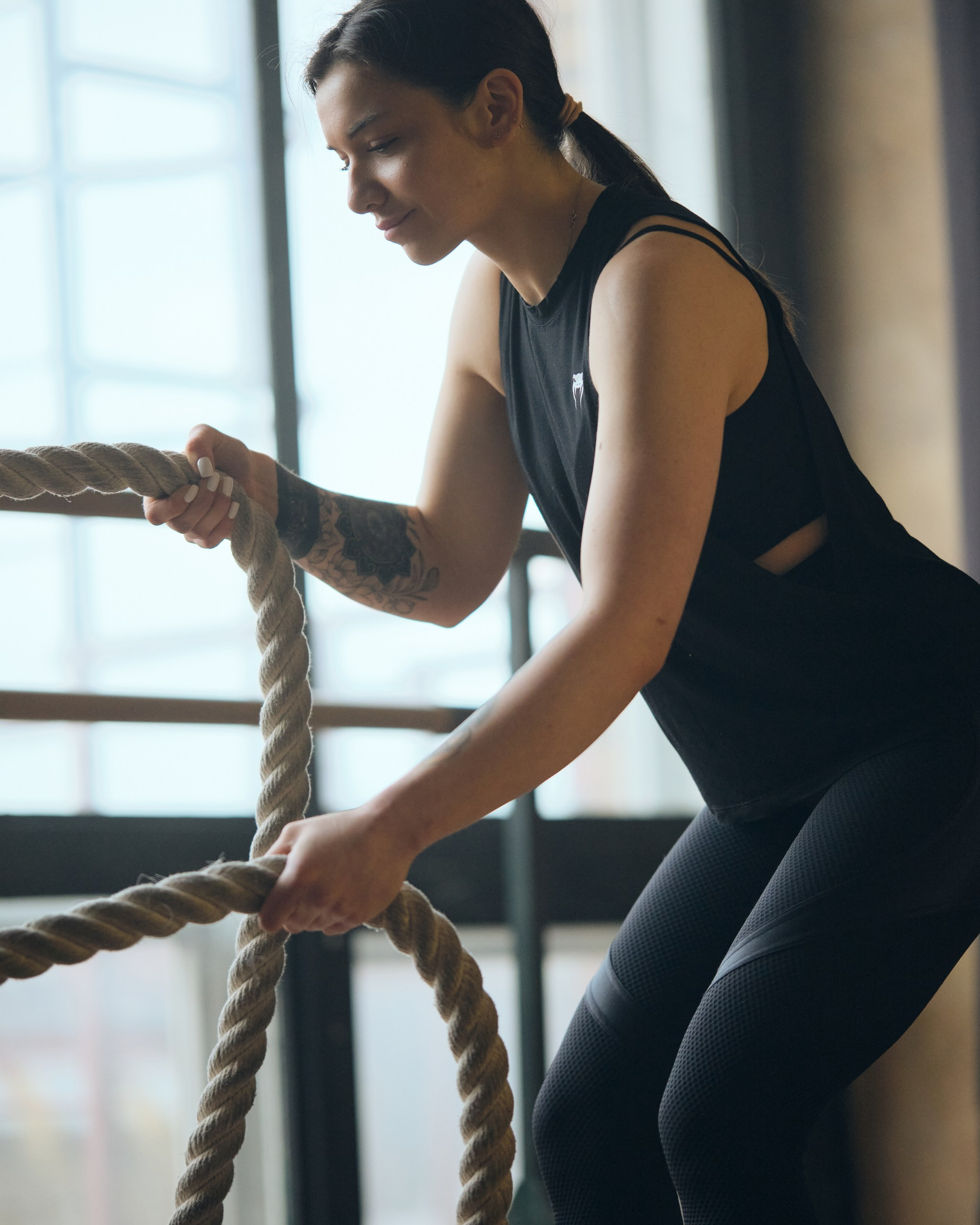 Фотосъемка для фитнес тренера ddx Fitness. Профессиональный фотограф в Москве — Максим Дьяконов