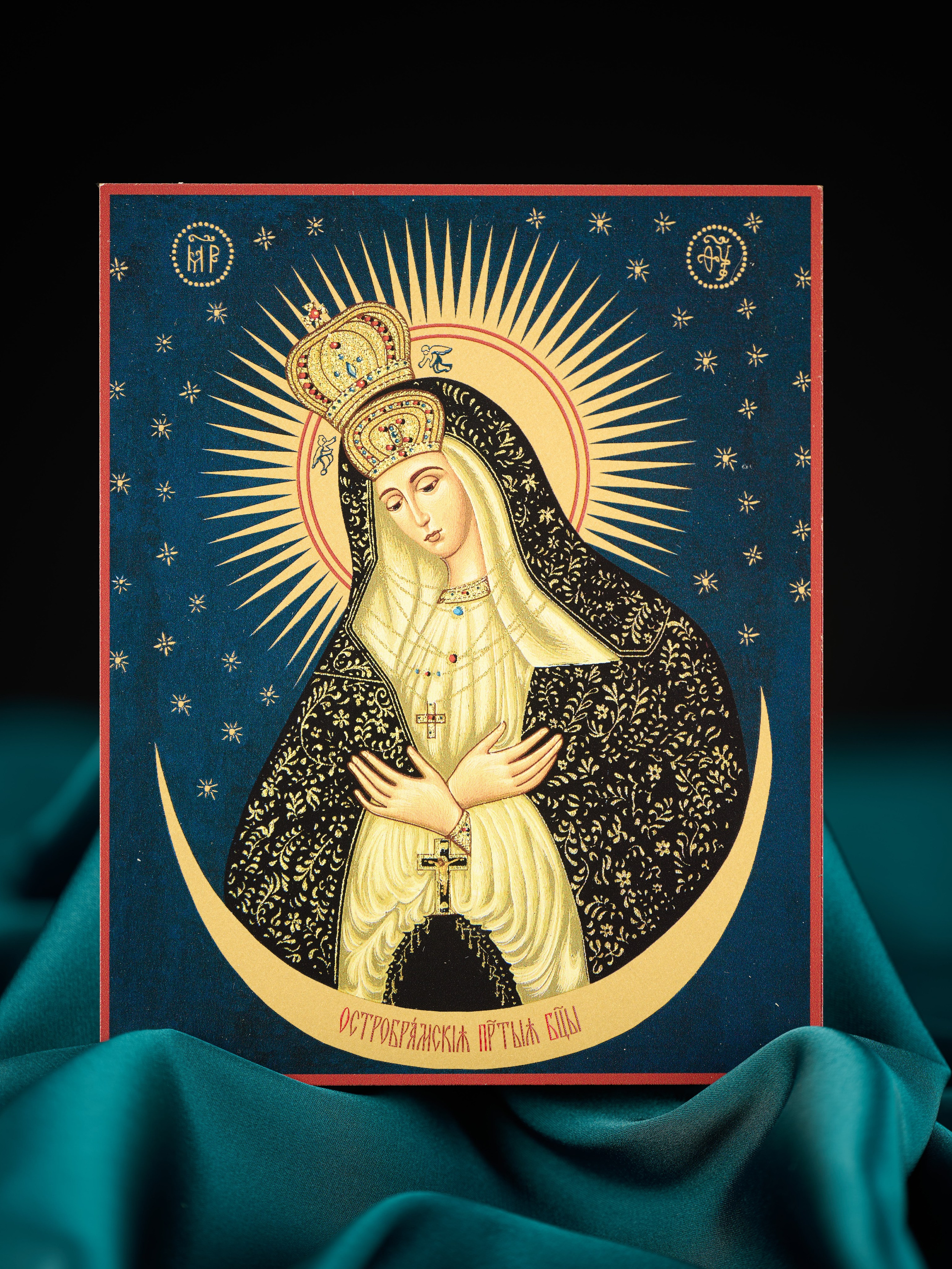 Иконы на досках