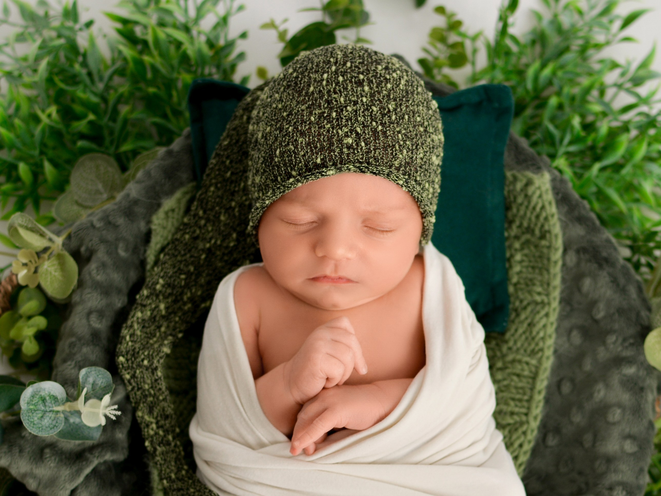 Фотосессия новорожденного в краснодарском крае. Фотограф новорожденных Краснодар Малышенко Надежда