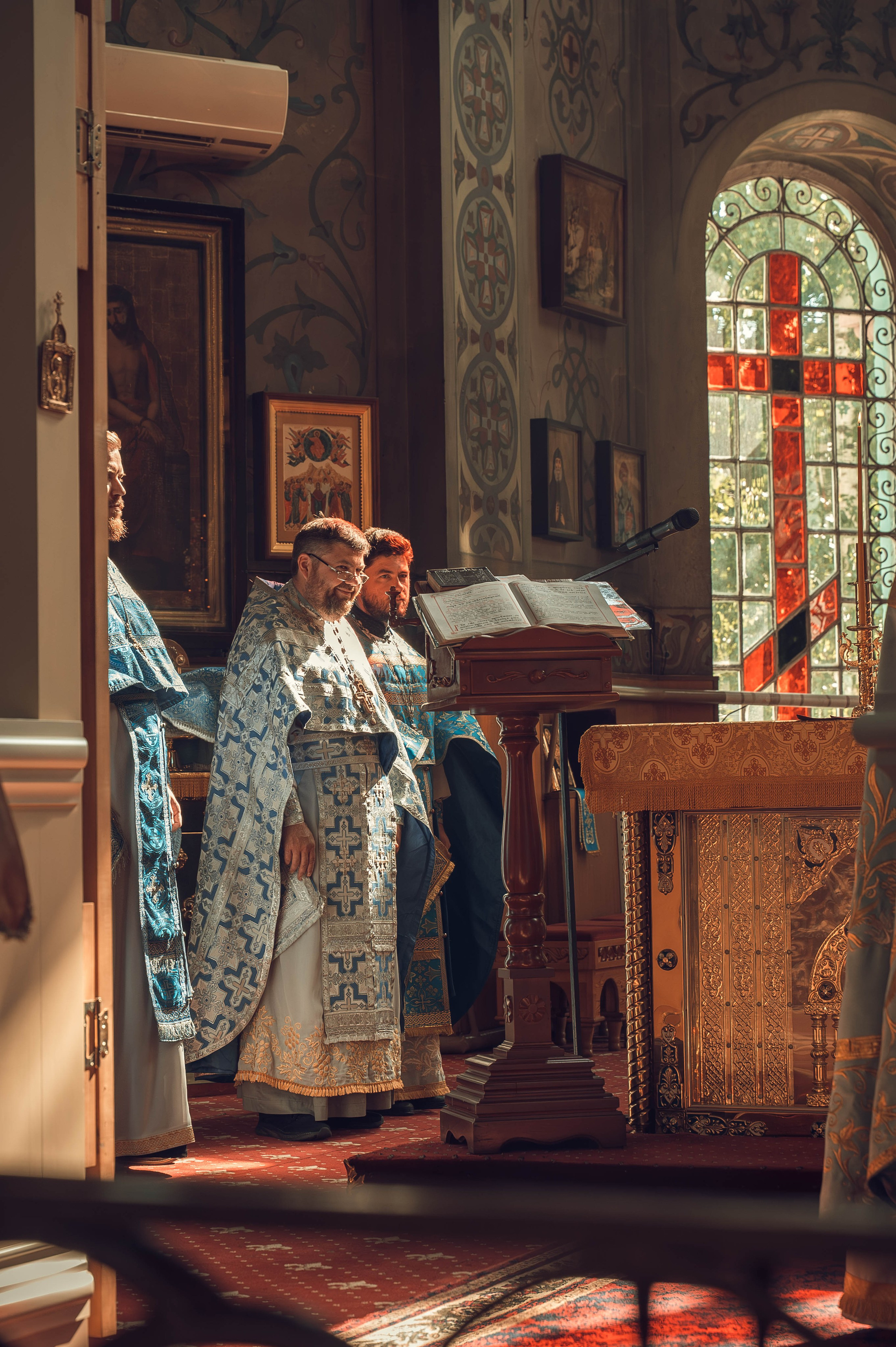 День празднования иконы Божией Матери, именуемой «Троеручица». ФОТОГРАФ НА ТАИНСТВА ВИКТОРИЯ БЕРЕЖНАЯ