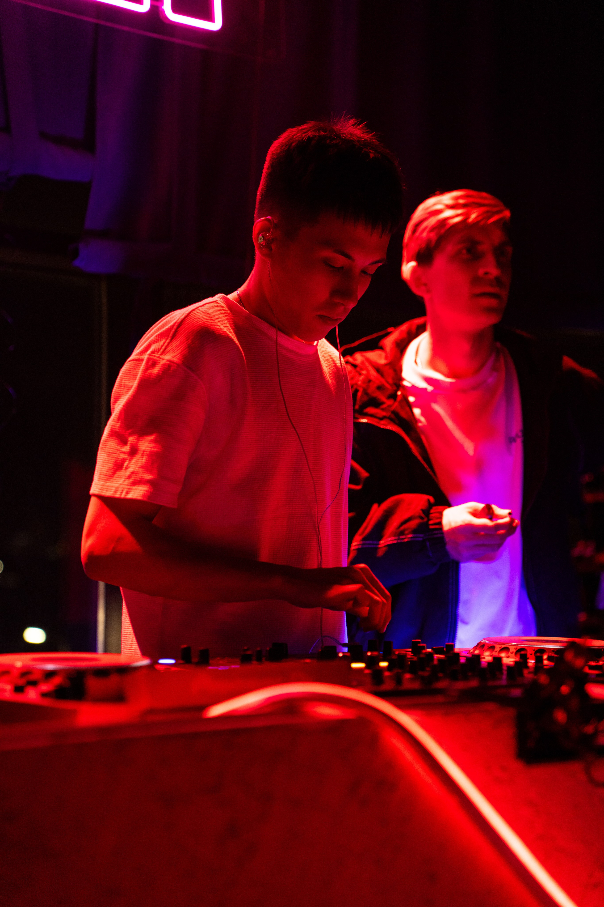 Only Birthday Party & 2HUG + Secret Guest / @Небесный сад. Концертный фотограф в Краснодаре