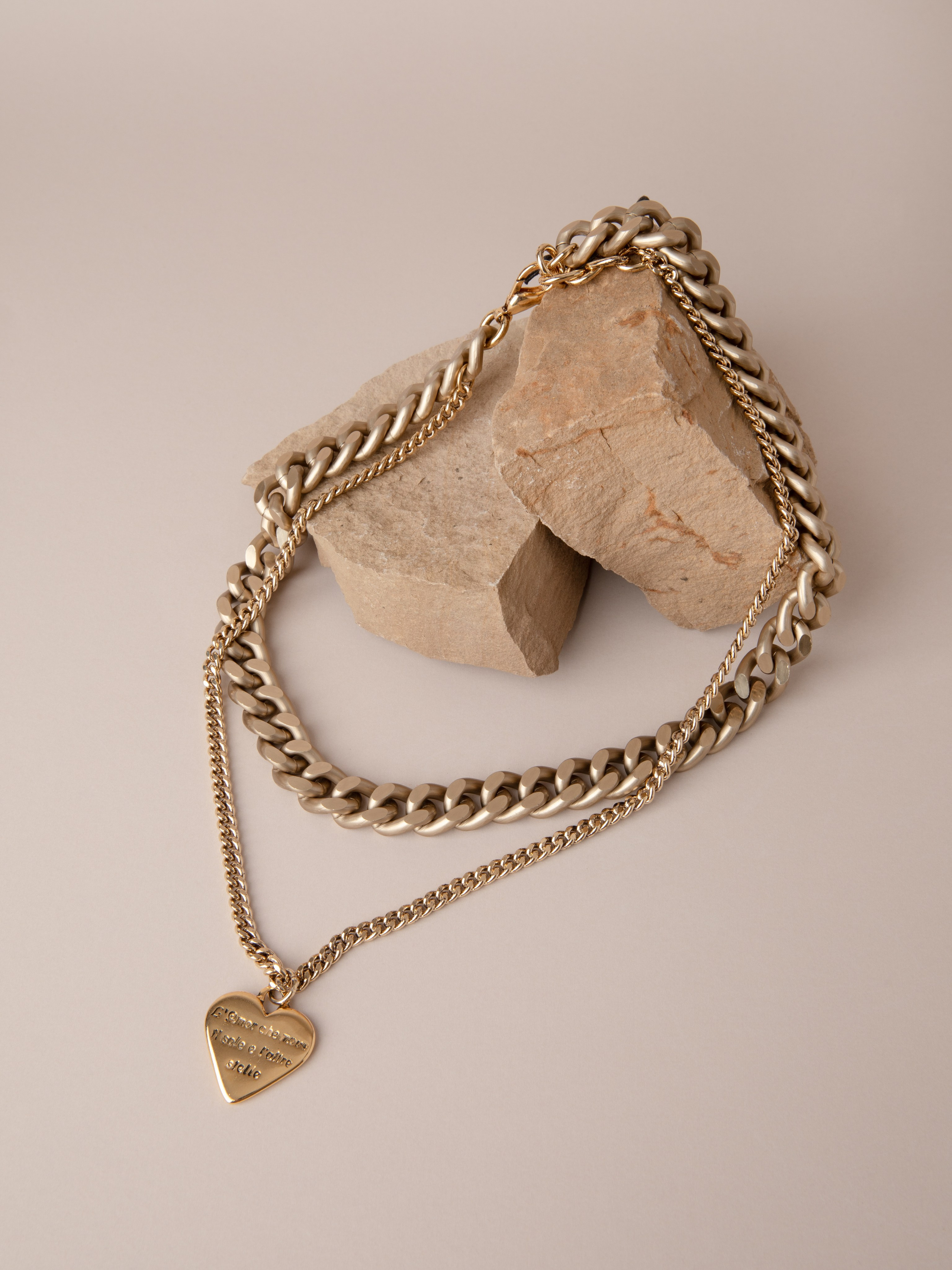 Украшения. Фотостудия предметной и модельной съёмки для маркетплейсов