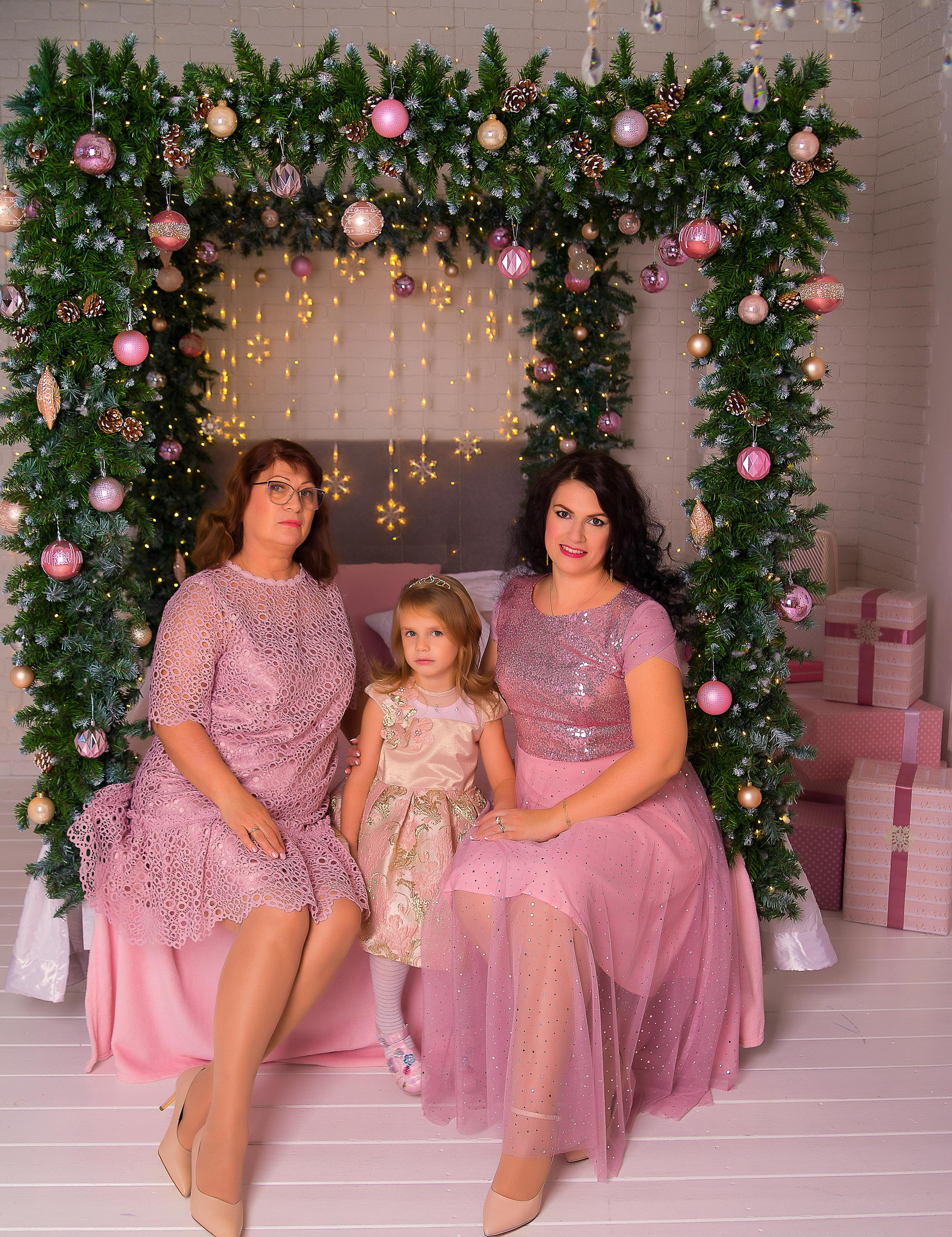 Семейная фотостудия. Семейный, свадебный и детский фотограф в Новосибирске Ольга Хидченко