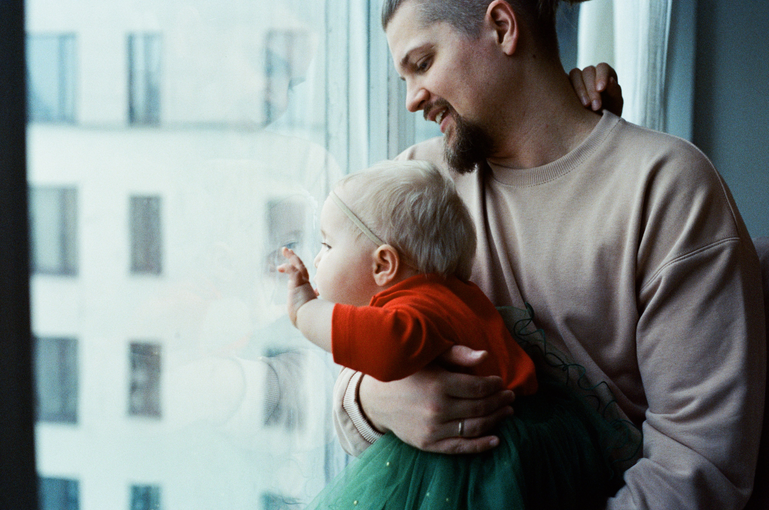 Алексей, Екатерина и Ася. Перед Новым годом. Цифра и плёнка. Настя Оленченко, портретный/семейный фотограф на цифру и плёнку Москва