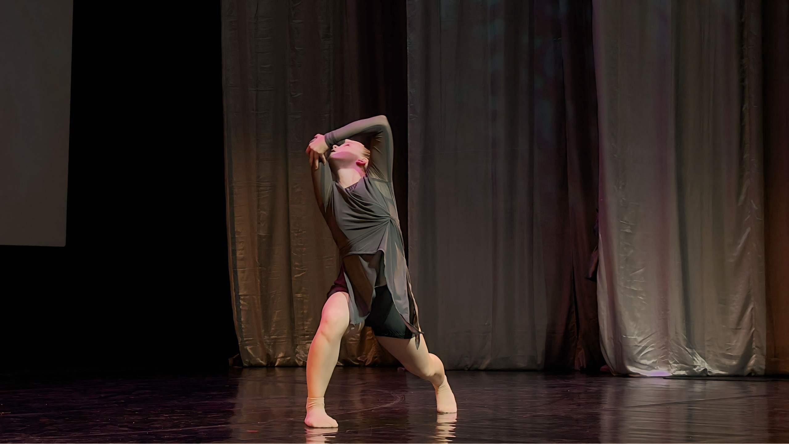 26 апреля, г. Астрахань. Золотое яблочко