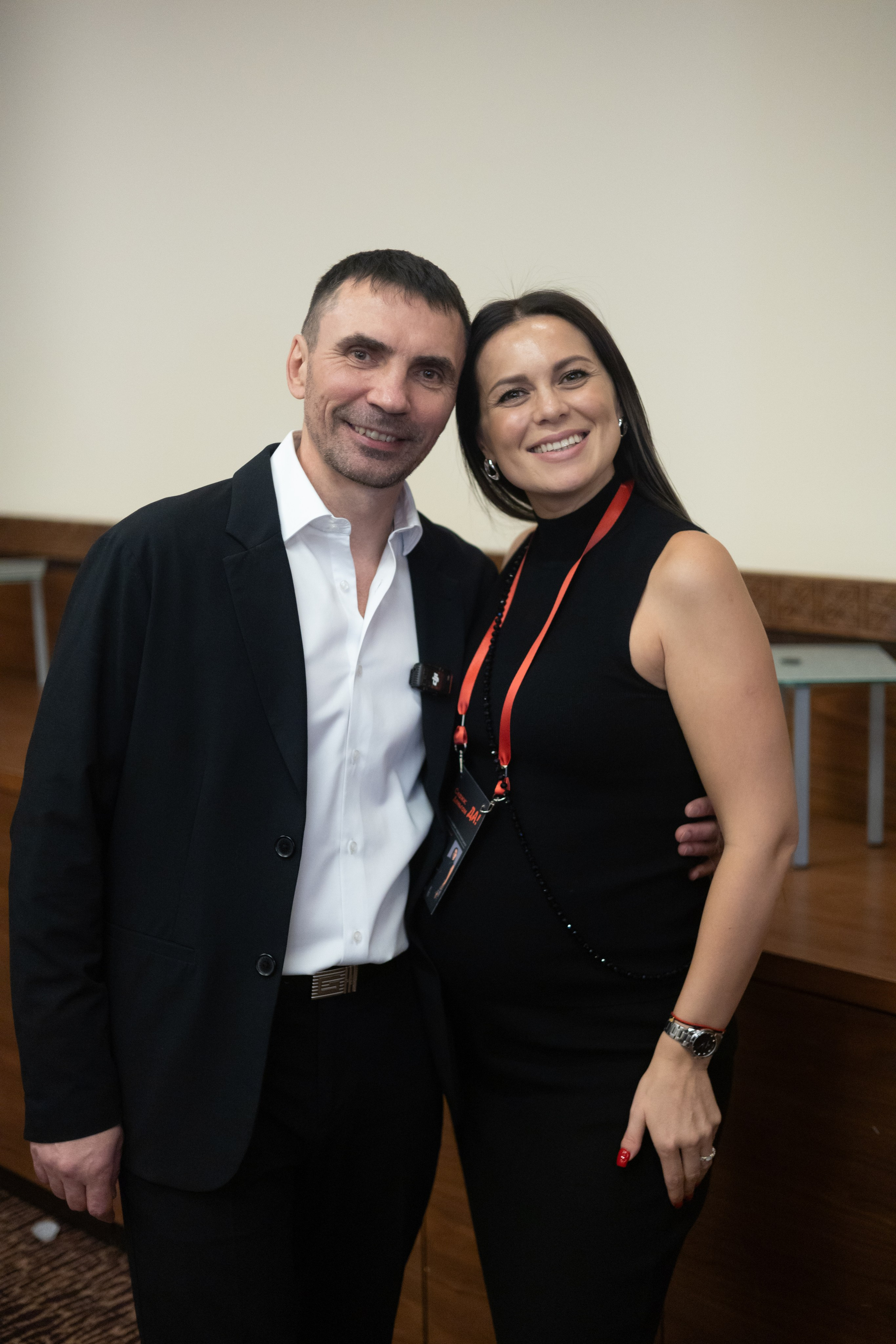 «СКАЖИ ДЕНЬГАМ ДА». Фотограф Красноярск съемки лавстори, фотосессия в студии, портретная съемка, творческие фотосессии