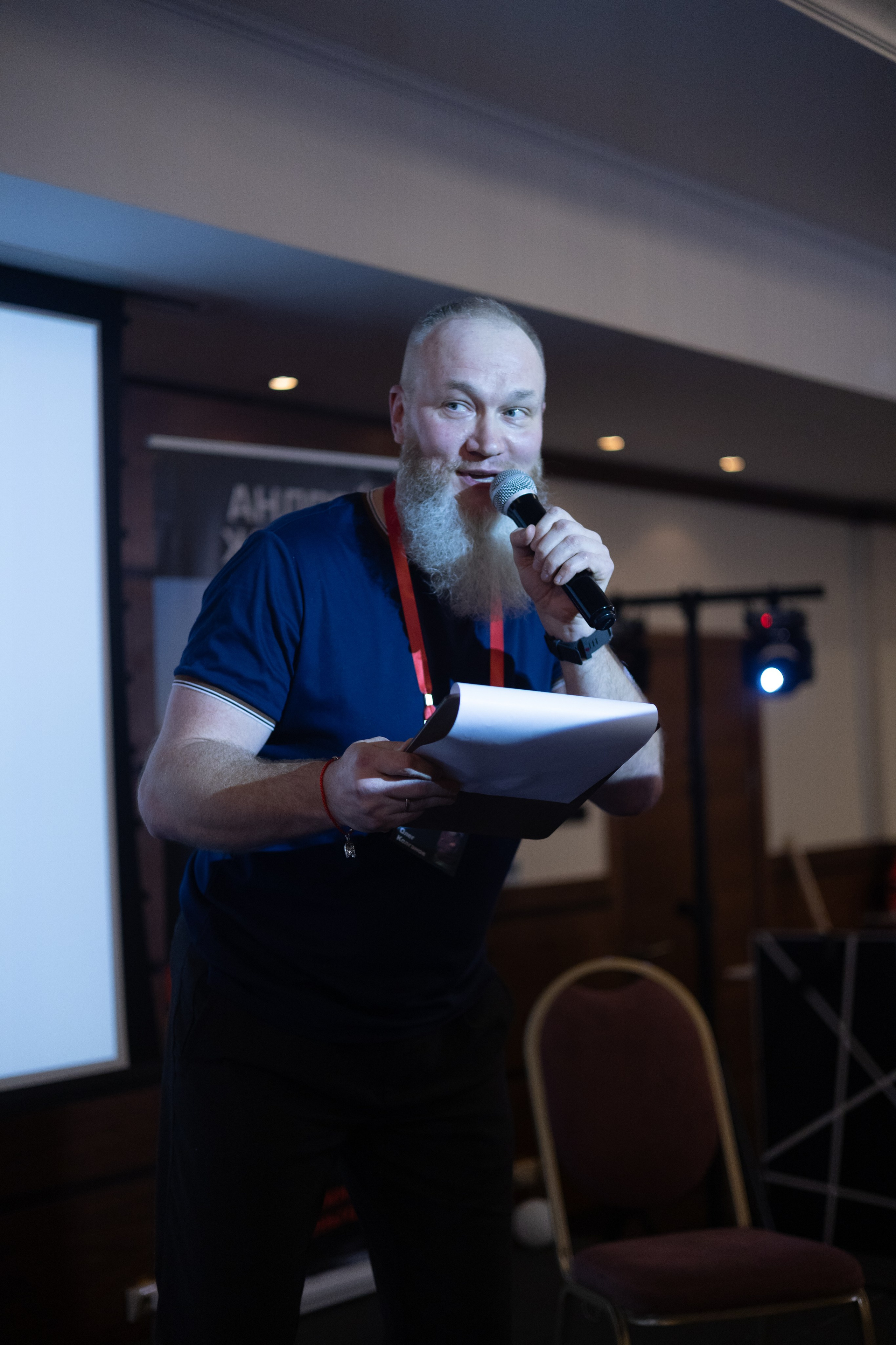 «СКАЖИ ДЕНЬГАМ ДА». Фотограф Красноярск съемки лавстори, фотосессия в студии, портретная съемка, творческие фотосессии