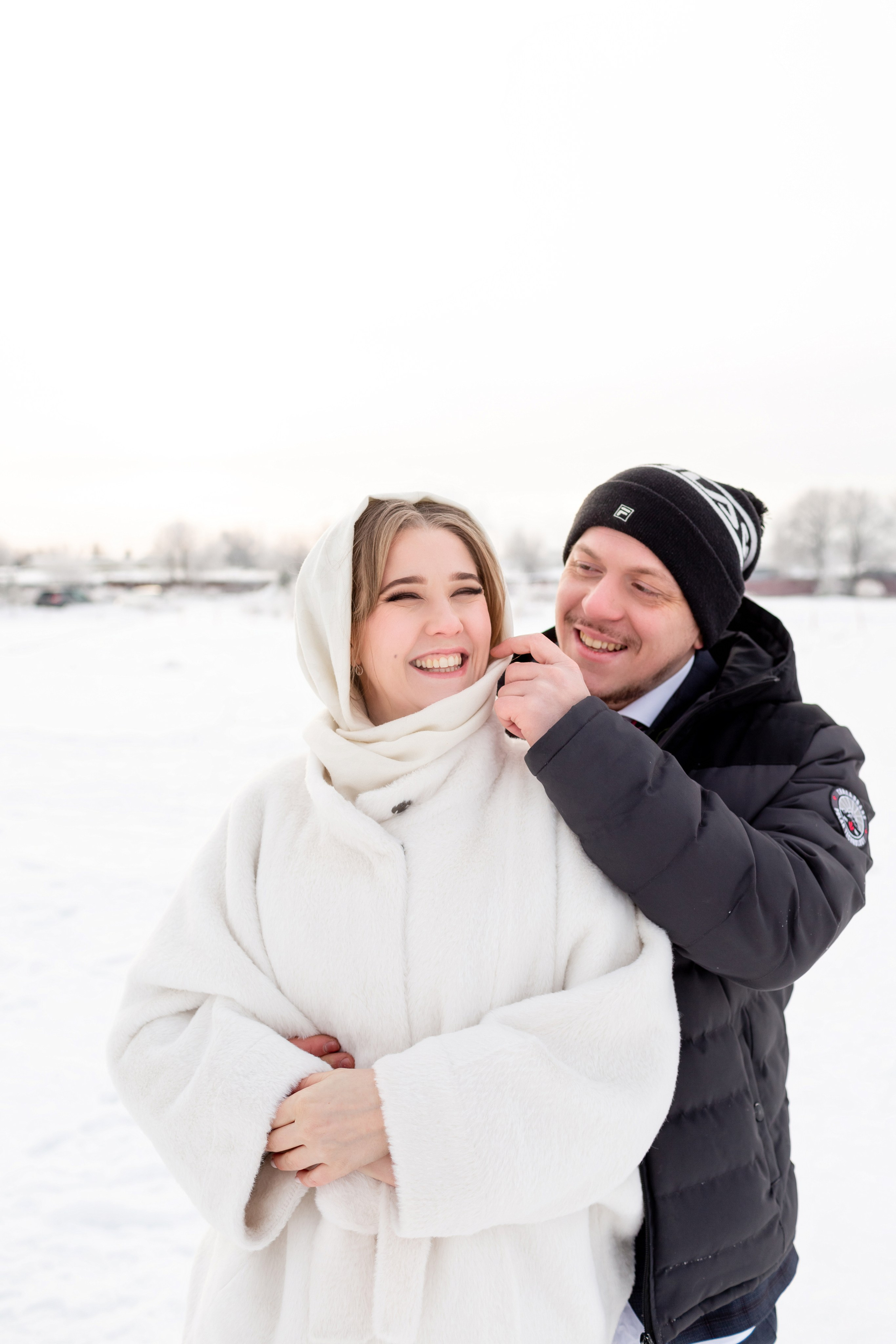 Свадебная фотопрогулка зимой в Санкт-Петербурге