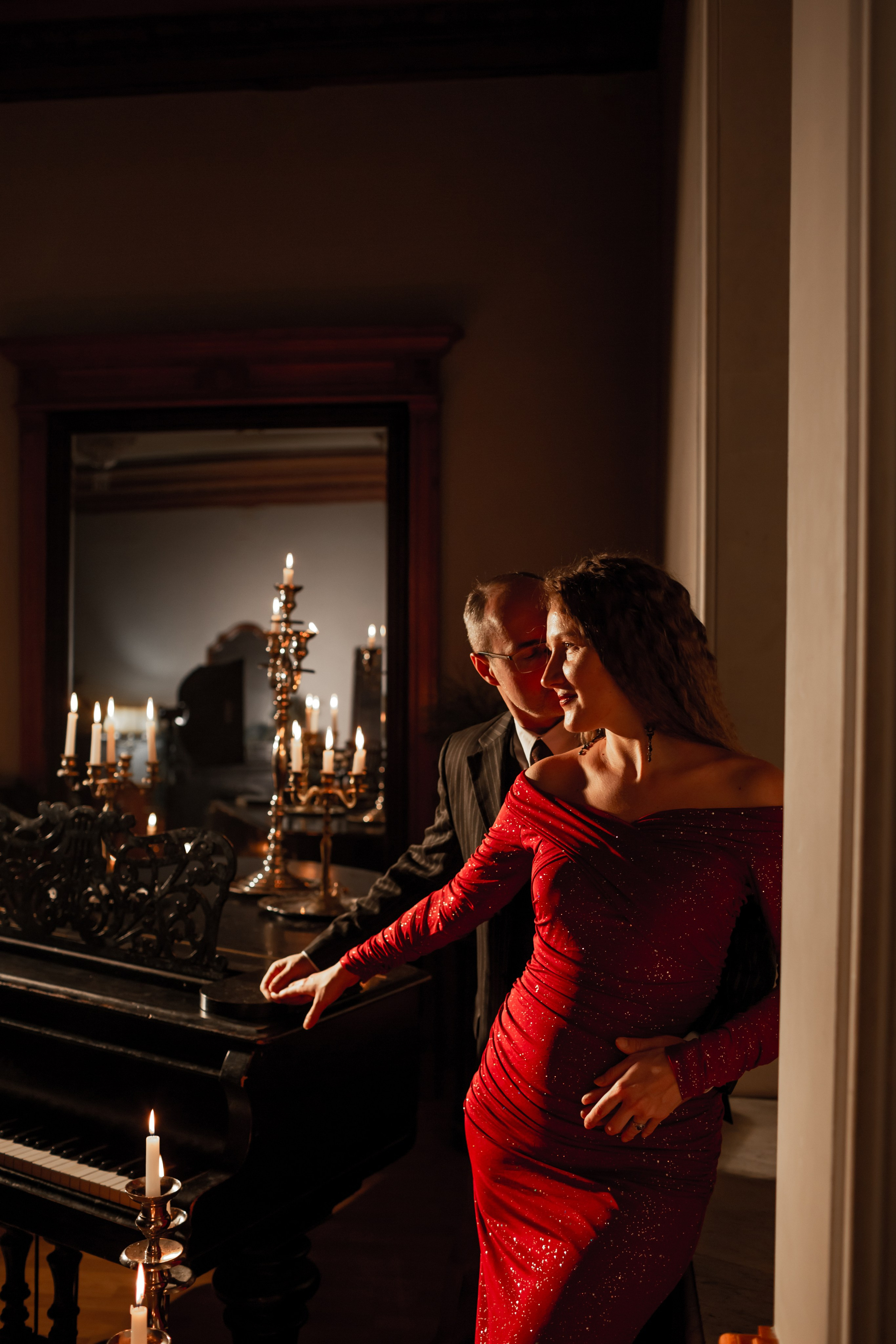 Парная эстетичная фотосессия в студии. Свадебный фотограф Кирилл Белый