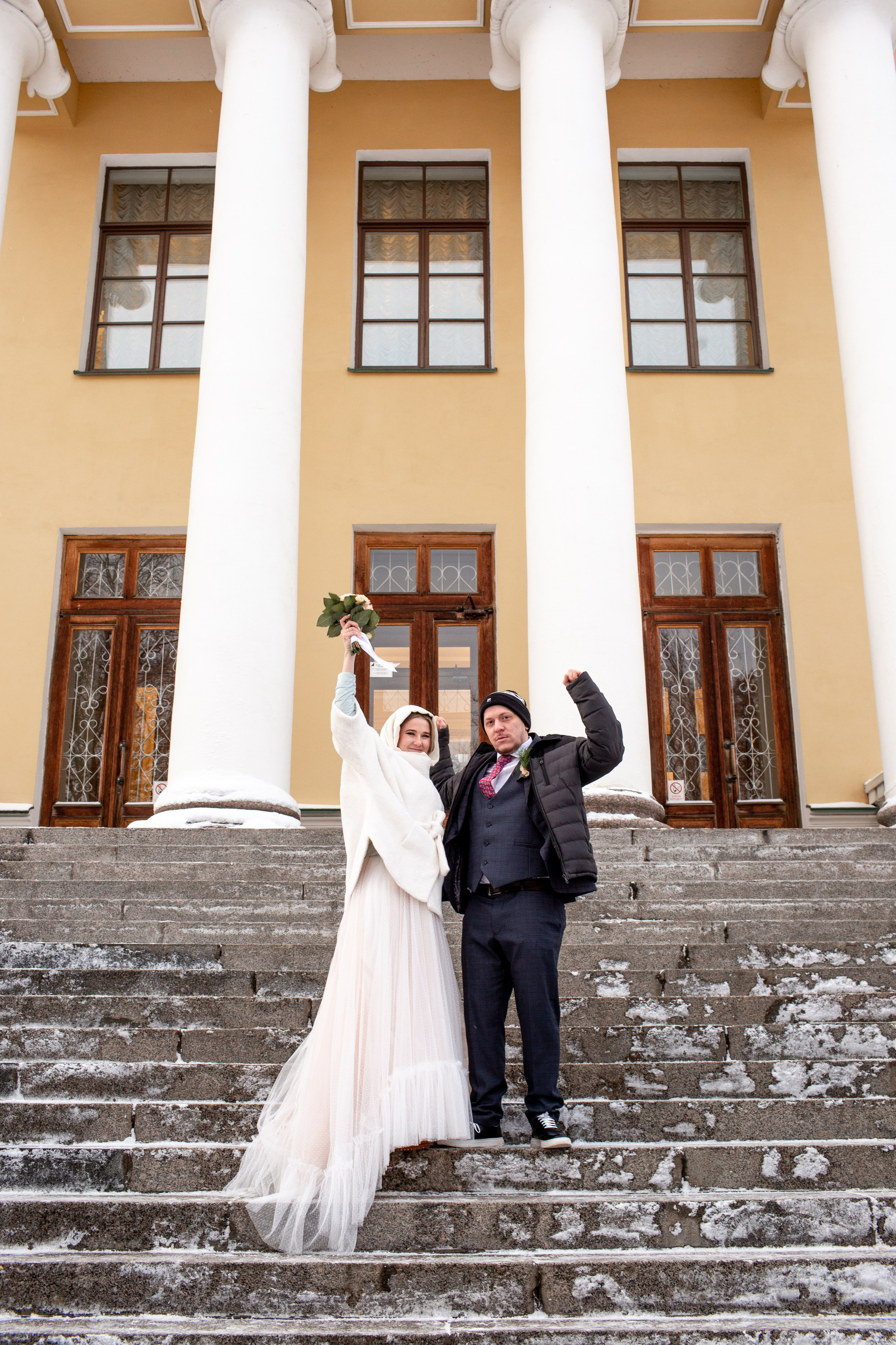 Свадьба зимой в ЗАГСе Кировского района Санкт-Петербурга