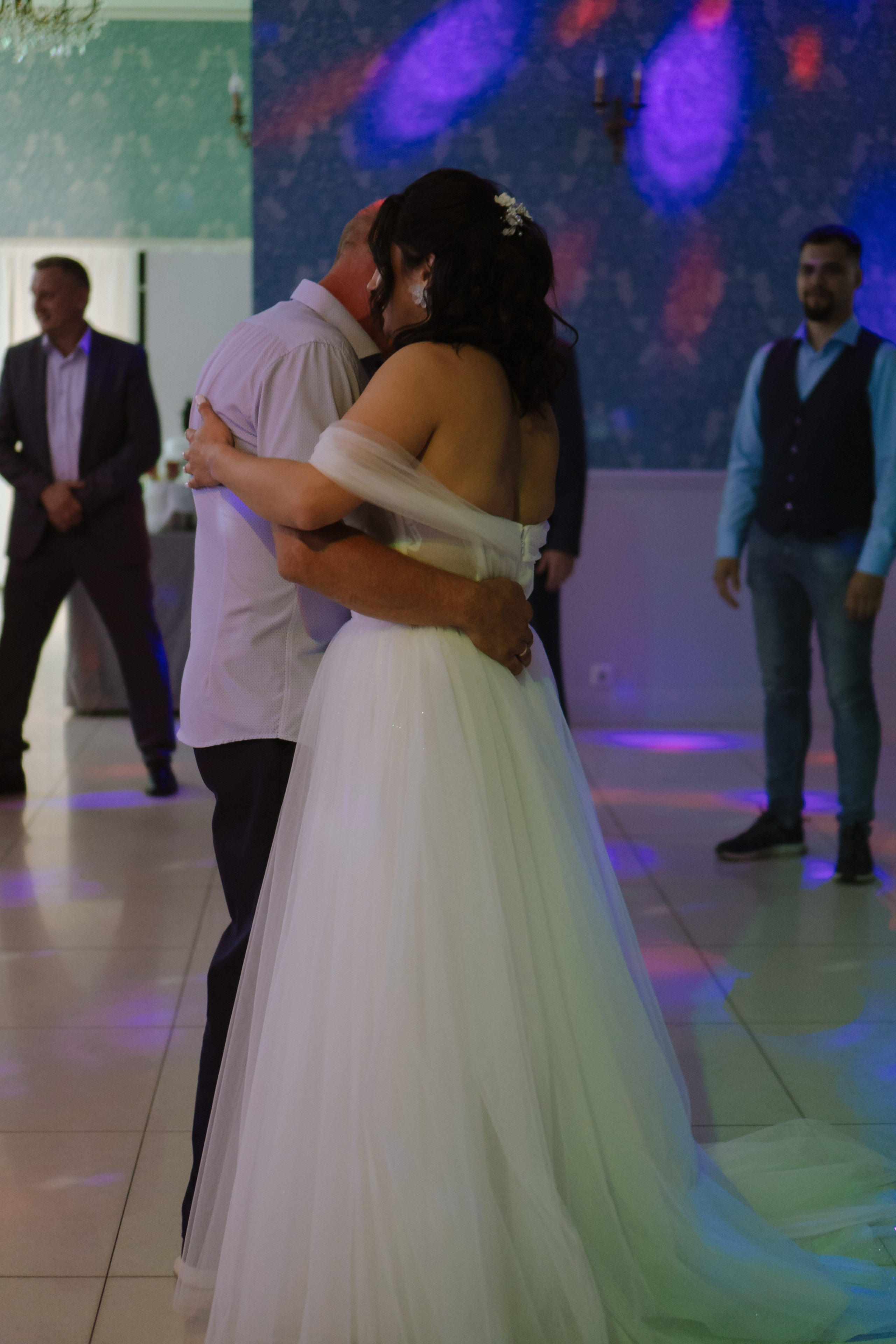 ТАНЕЦ ОТЦА И ДОЧЕРИ НА БАНКЕТЕ (СВАДЕБНАЯ ФОТОСЕСИИЯ БАНКЕТА). Профессиональный фотограф, Санкт-Петербург — Виктория Богомолова