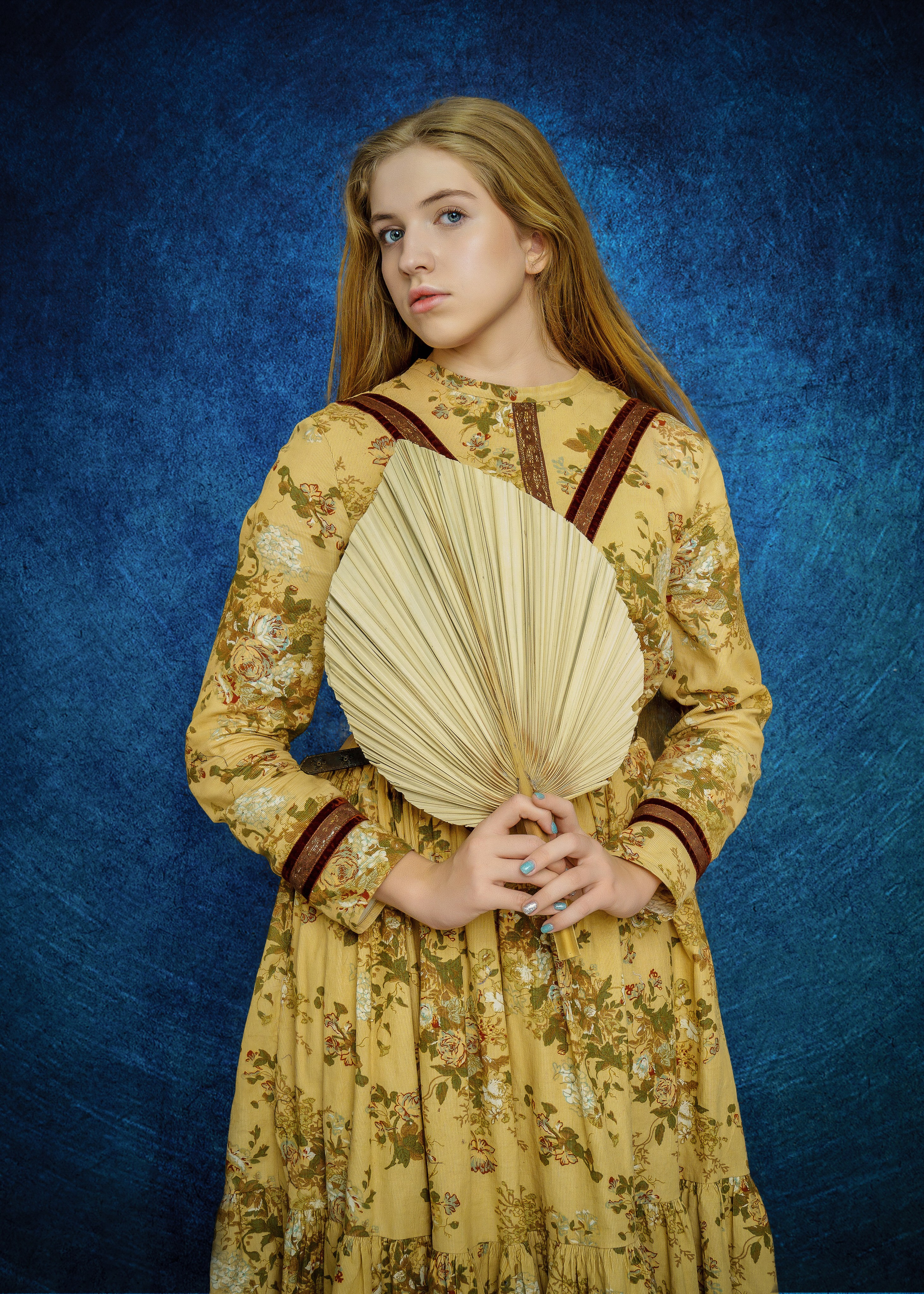 Зимний фотопроект с платьями дизайнера Кати Макаровой