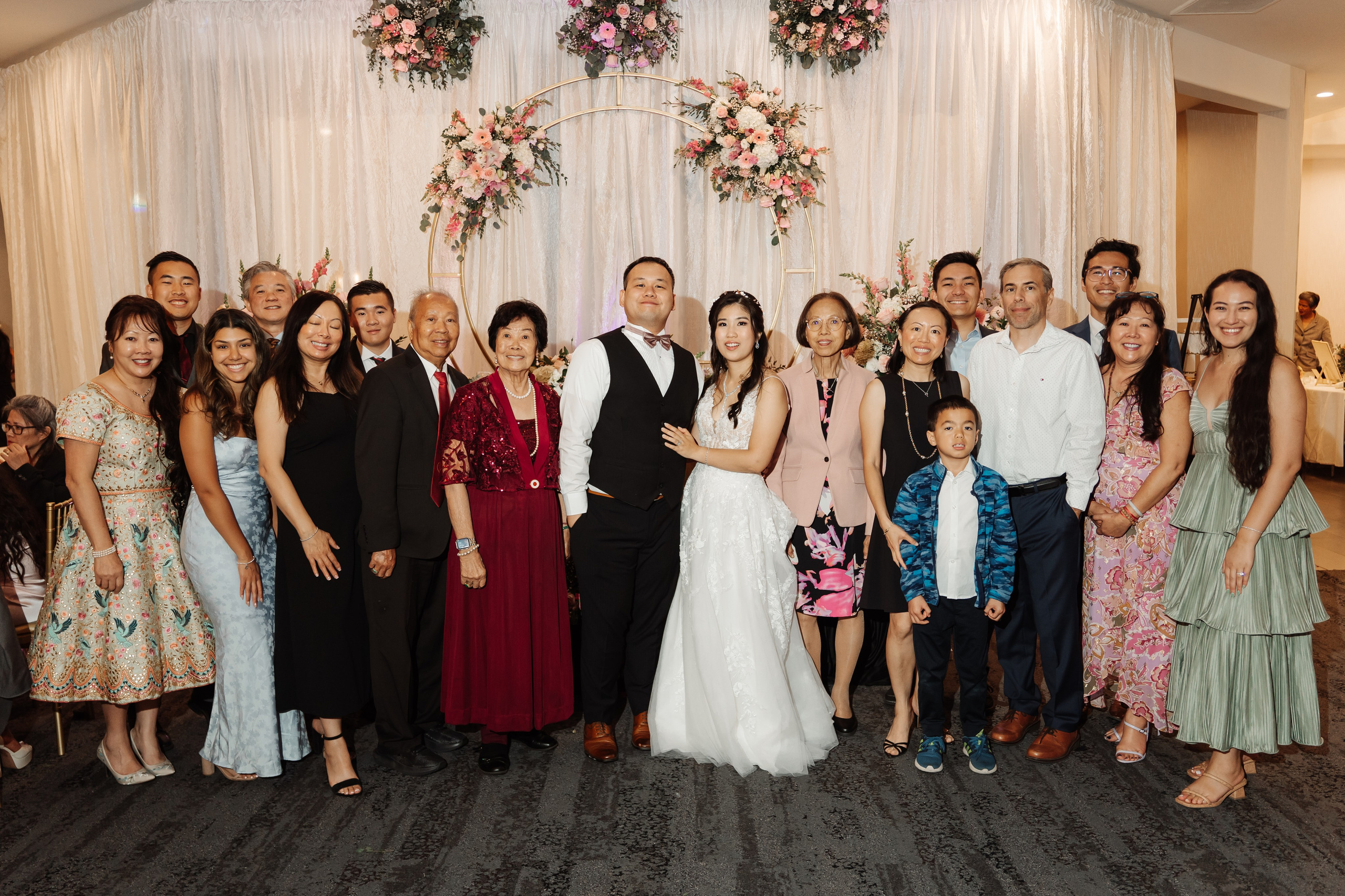 2025-08-16_AndreaChristopher. Ретушер Зенькевич Света