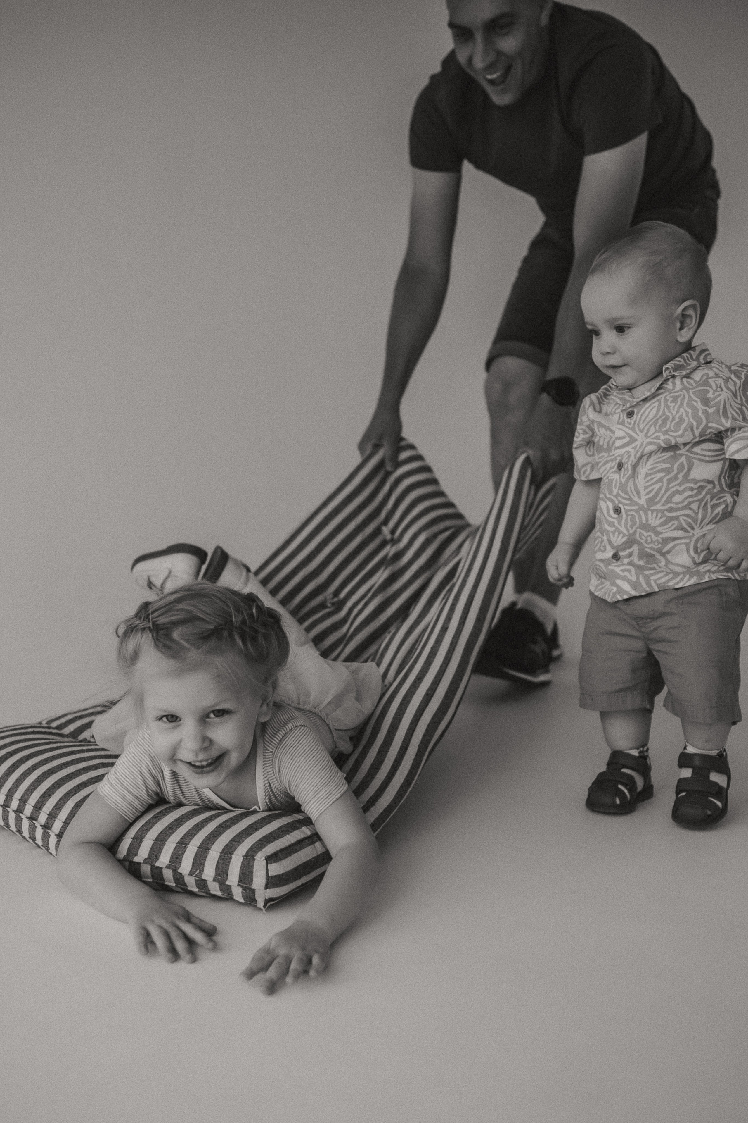 Оля, Кирилл, Каролина и Дима. Семейный фотограф и детский фотограф в Волгограде Алеся Бутакова — дет