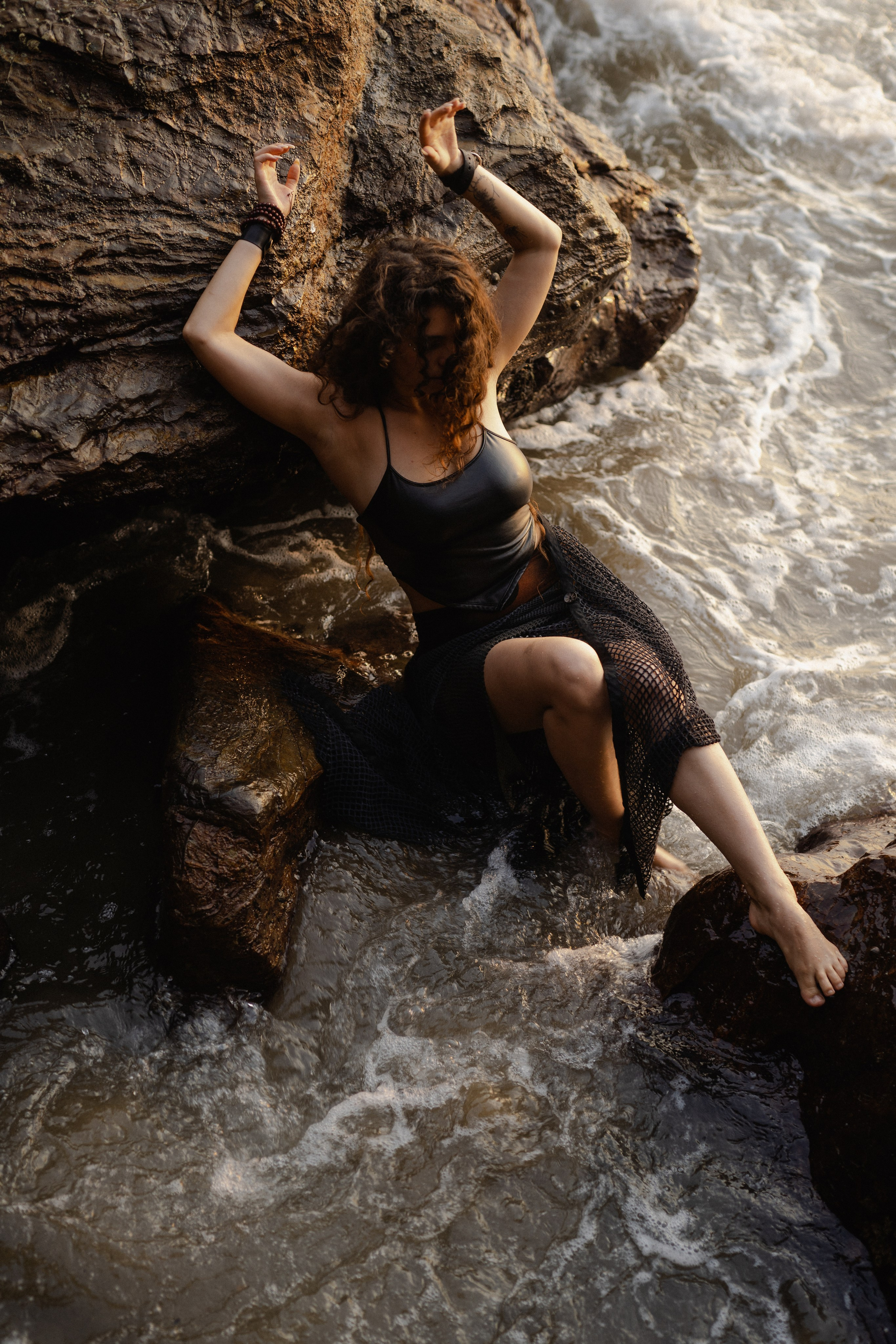 Ксения и море. Фотограф Аля Овчарова