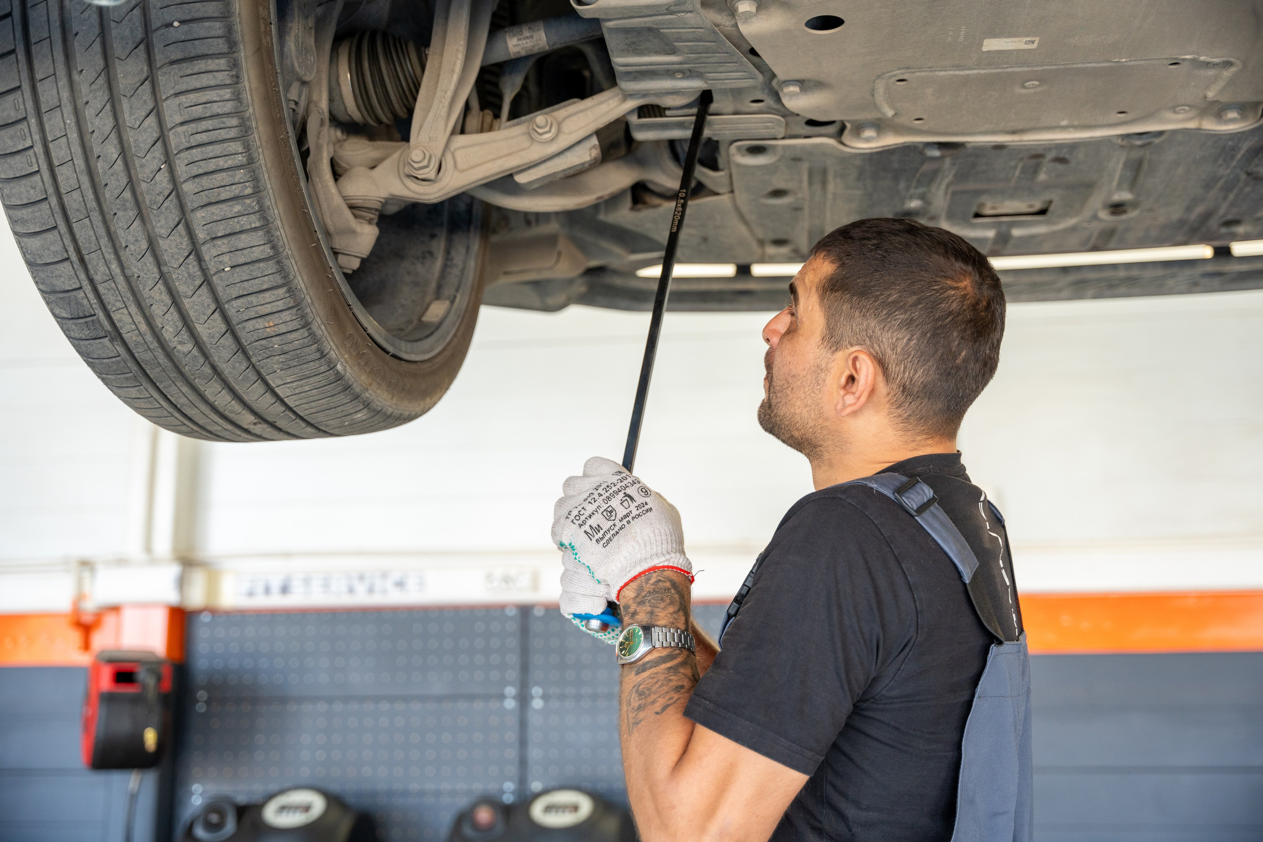 Интерьерная фотосъемка автосервиса Fit Service в Краснодаре — сеть СТО Профессиональная фотосъемка интерьера техцентра в Краснодаре. Шедевры для Вас! Фотограф и Видеограф в Краснодаре Пахиев Руслан