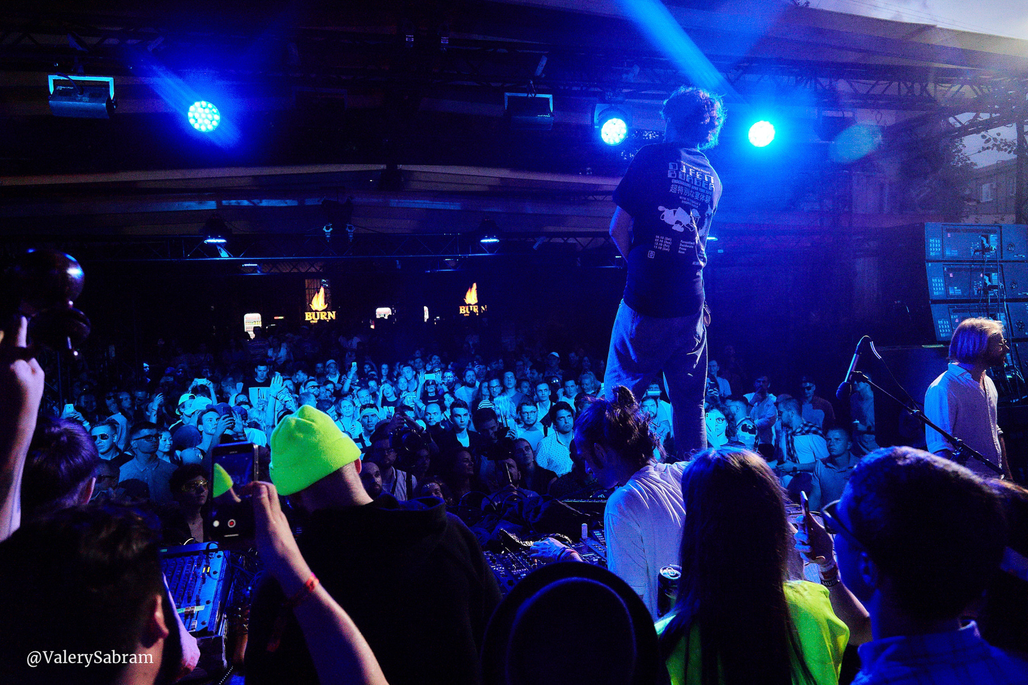 Клубное мероприятие BoilerRoom 2019. Фотограф Валерий Сабрам
