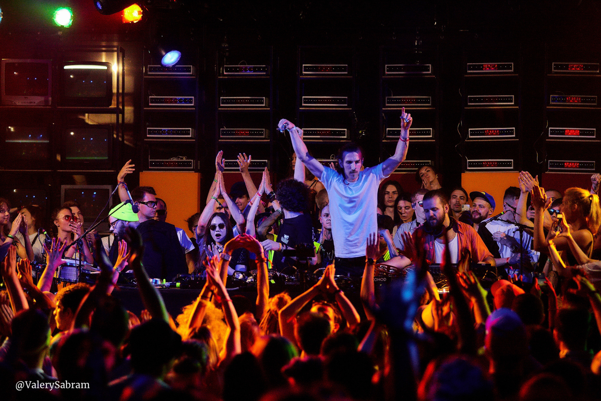Клубное мероприятие BoilerRoom 2019. Фотограф Валерий Сабрам