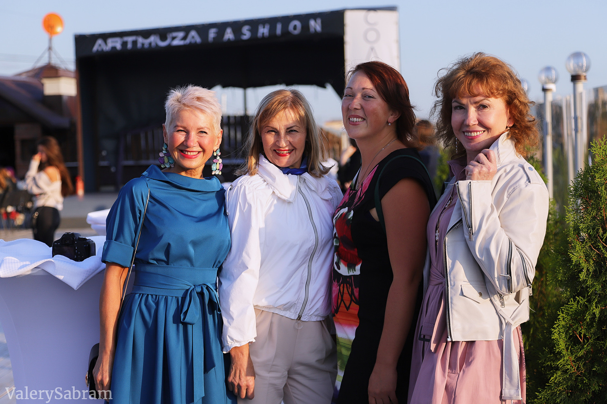 Модный показ Fresh Fashion School в галерее «Артмуза». Фотограф Валерий Сабрам