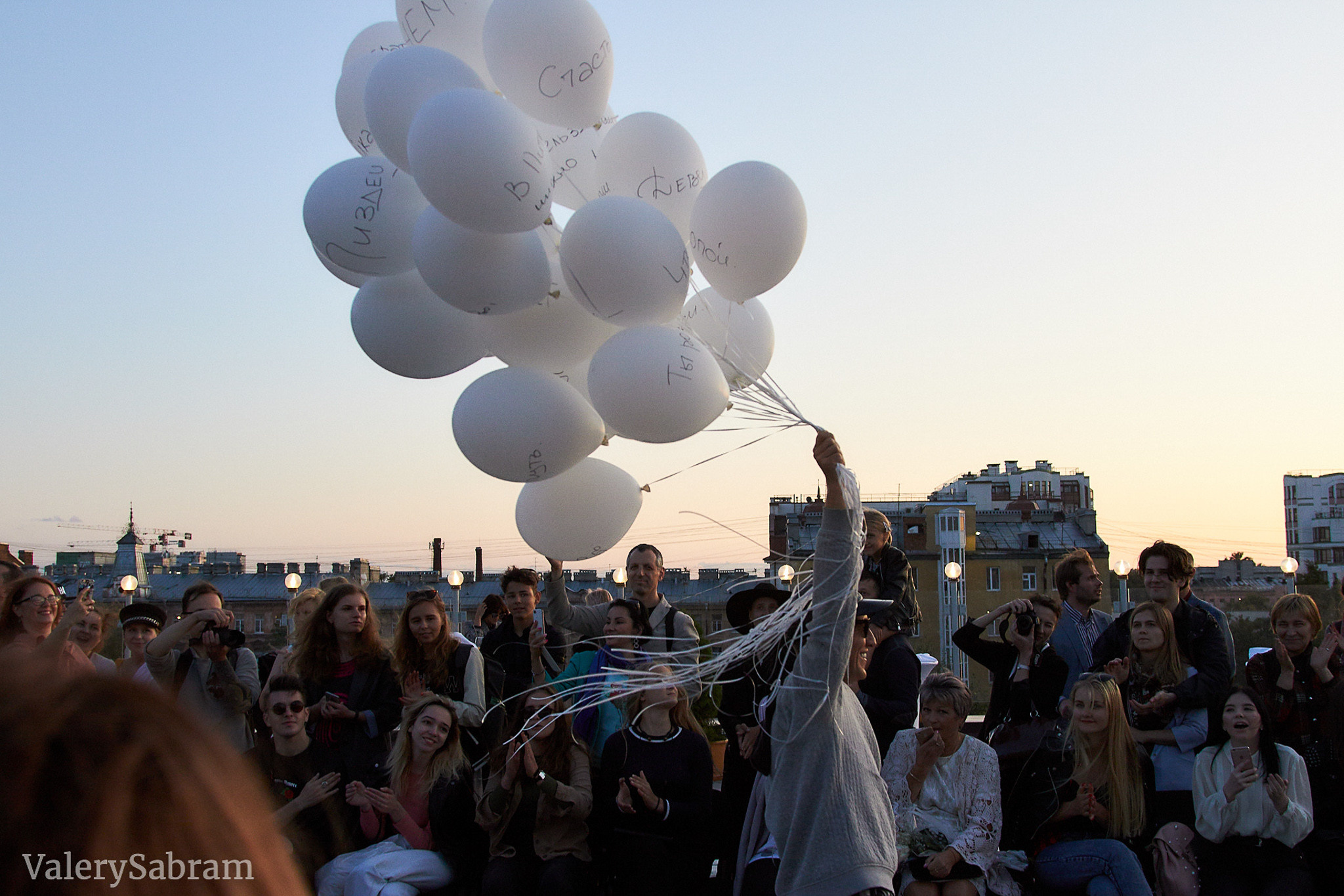 Модный показ Fresh Fashion School в галерее «Артмуза». Фотограф Валерий Сабрам