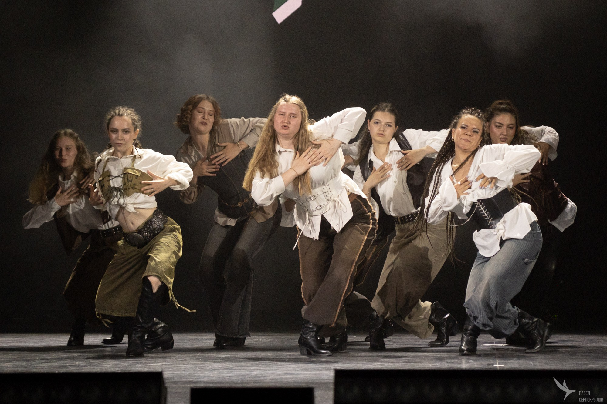 Отчетный концерт студии танца KingStep. Репортажный фотограф в Казани Павел Серпокрылов