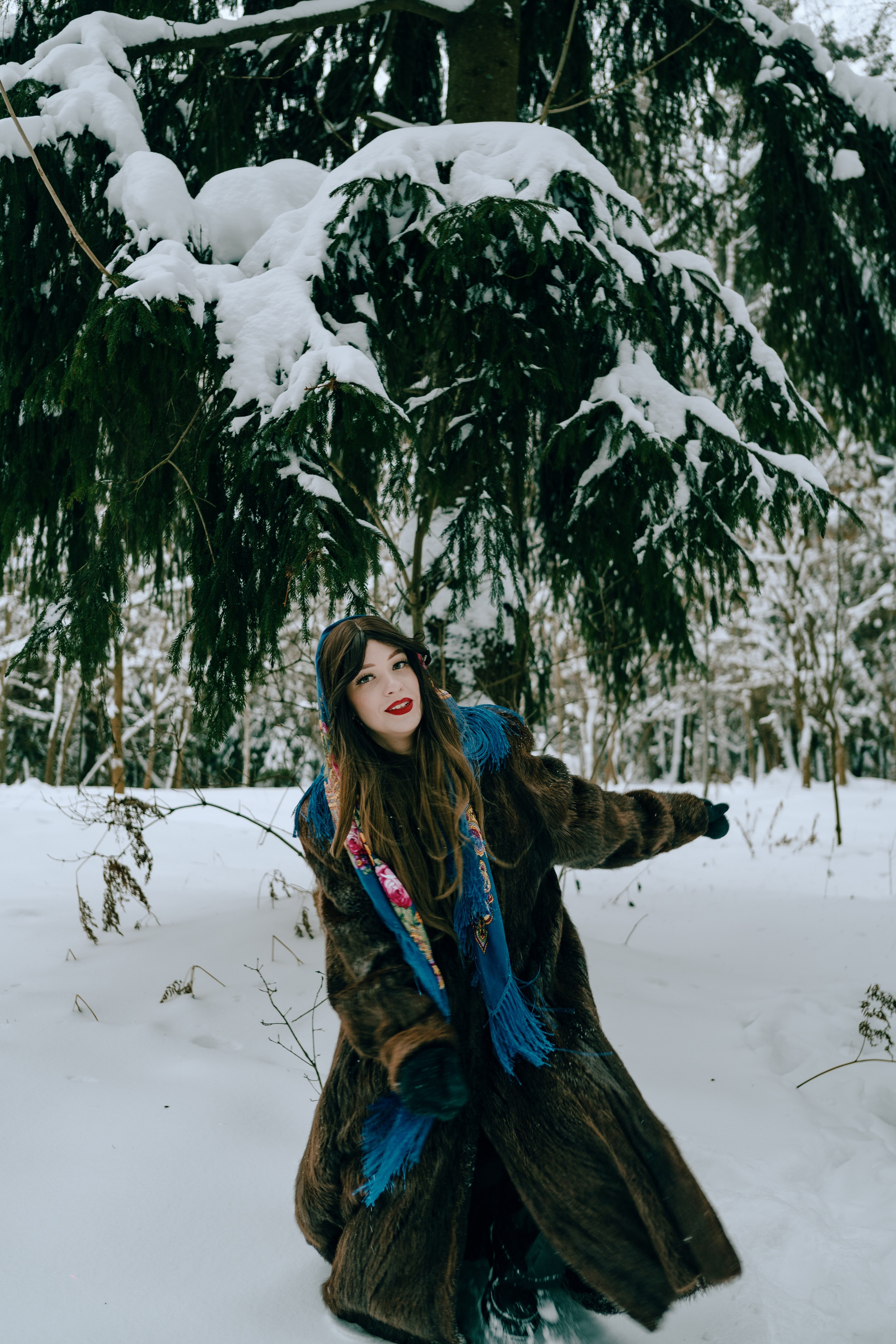 Звенит январская вьюга. Главная