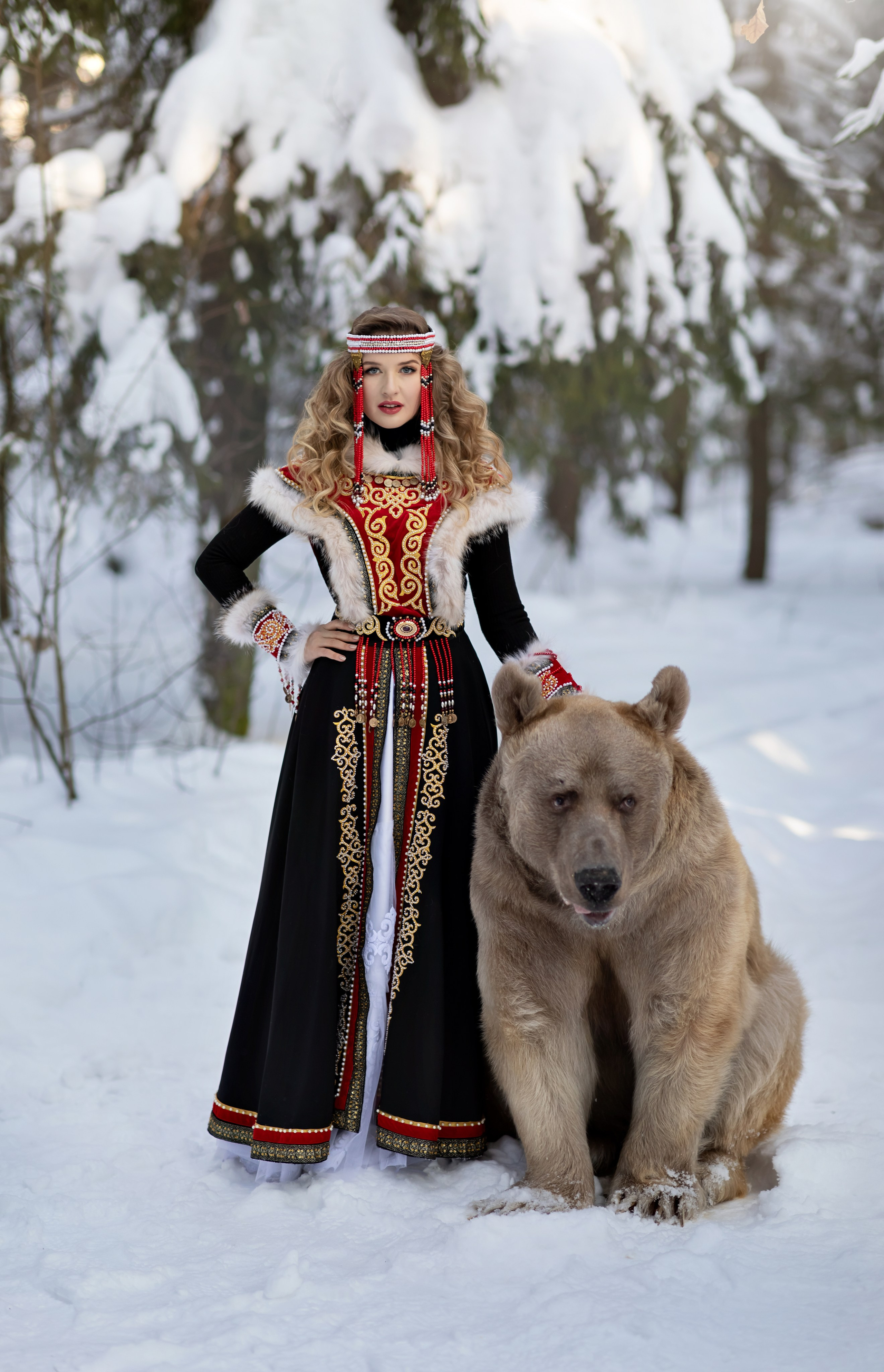 A14. Дизайнер костюмов и украшений, фотограф