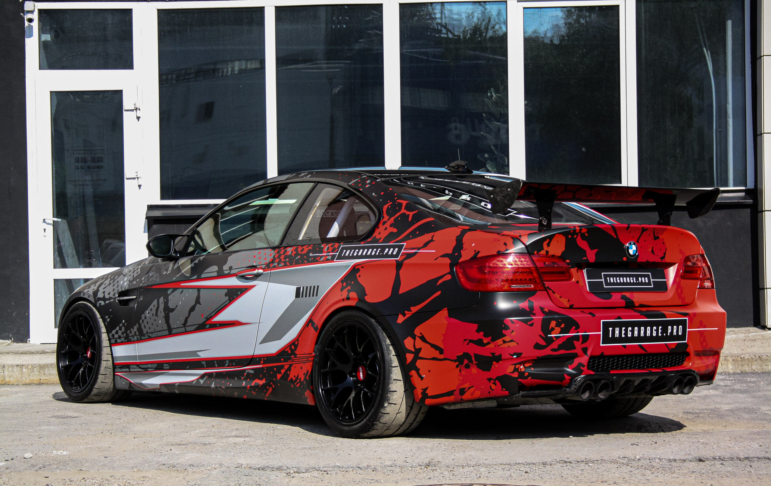 Винилография на BMW M3 E92. Студия дизайна и оклейки авто Barmaley Design