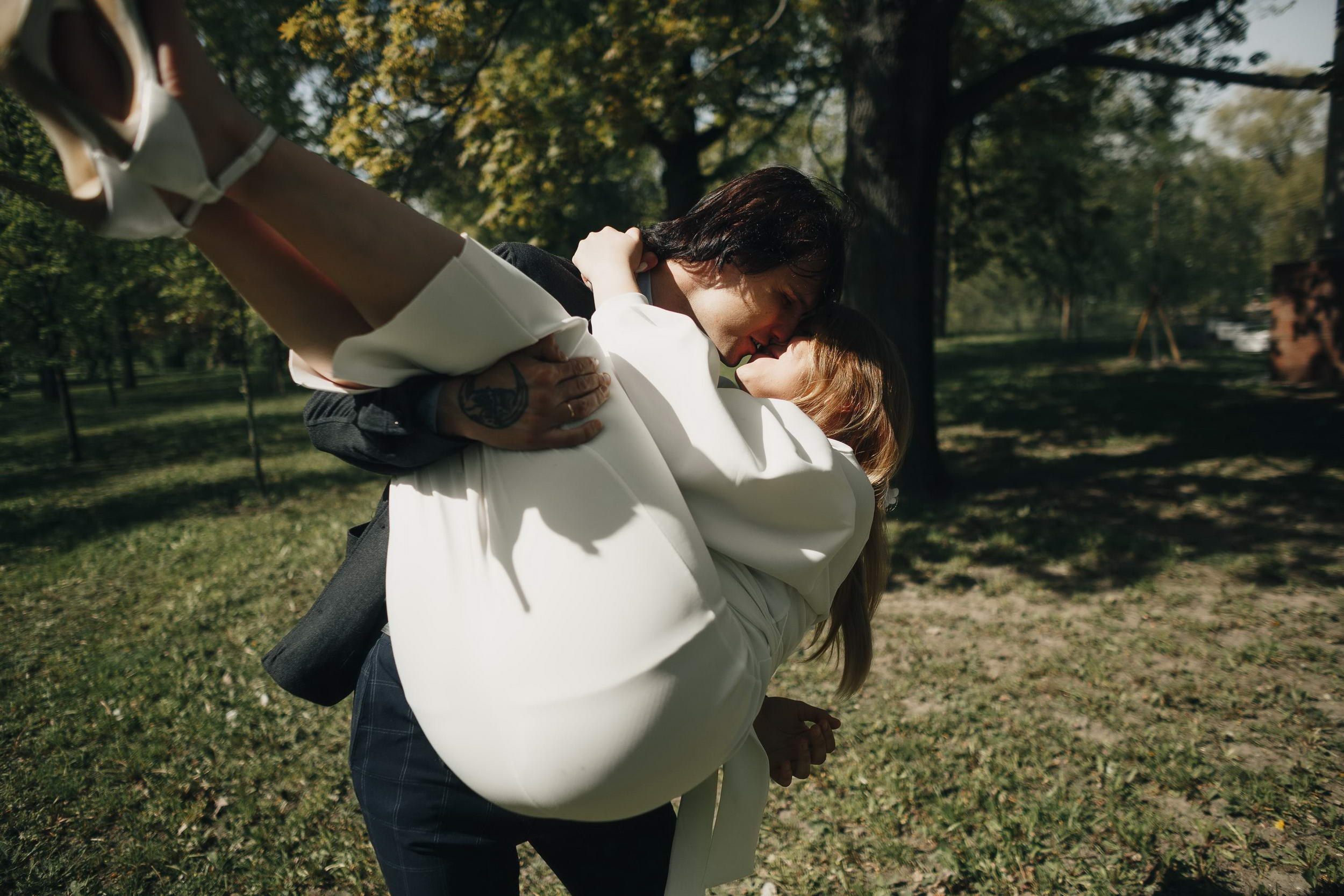 Неформально). Свадебный фотограф Игорь Брундасов 8PHOTO на свадьбу венчание загс СПб