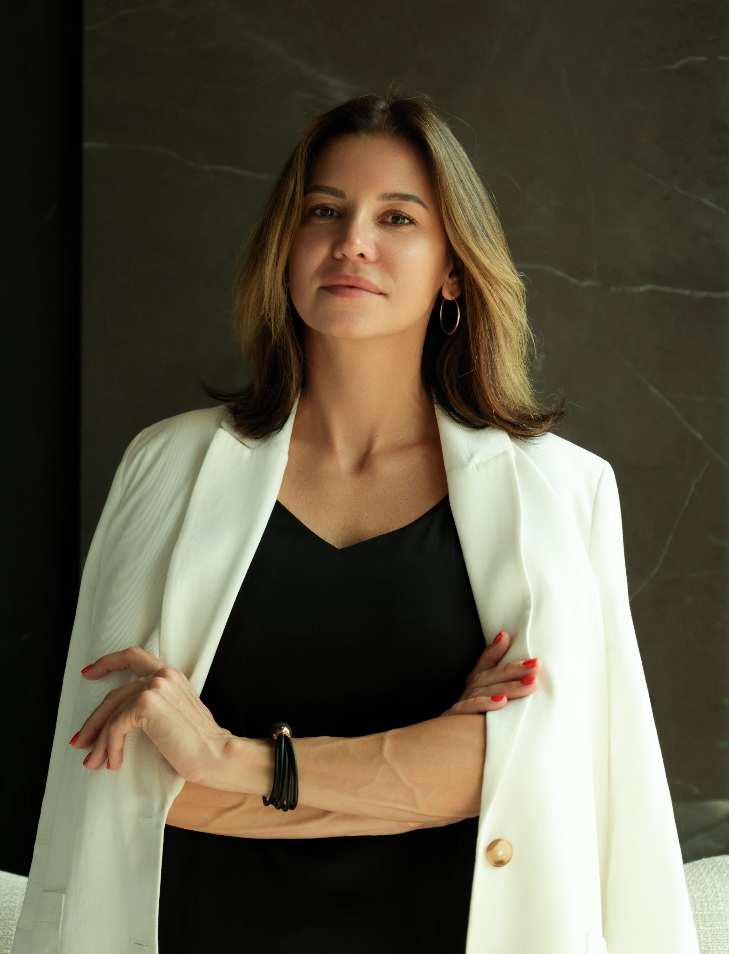 Портретная съёмка на визитку в мебельном салоне Decona. Tatiana Shumskaya