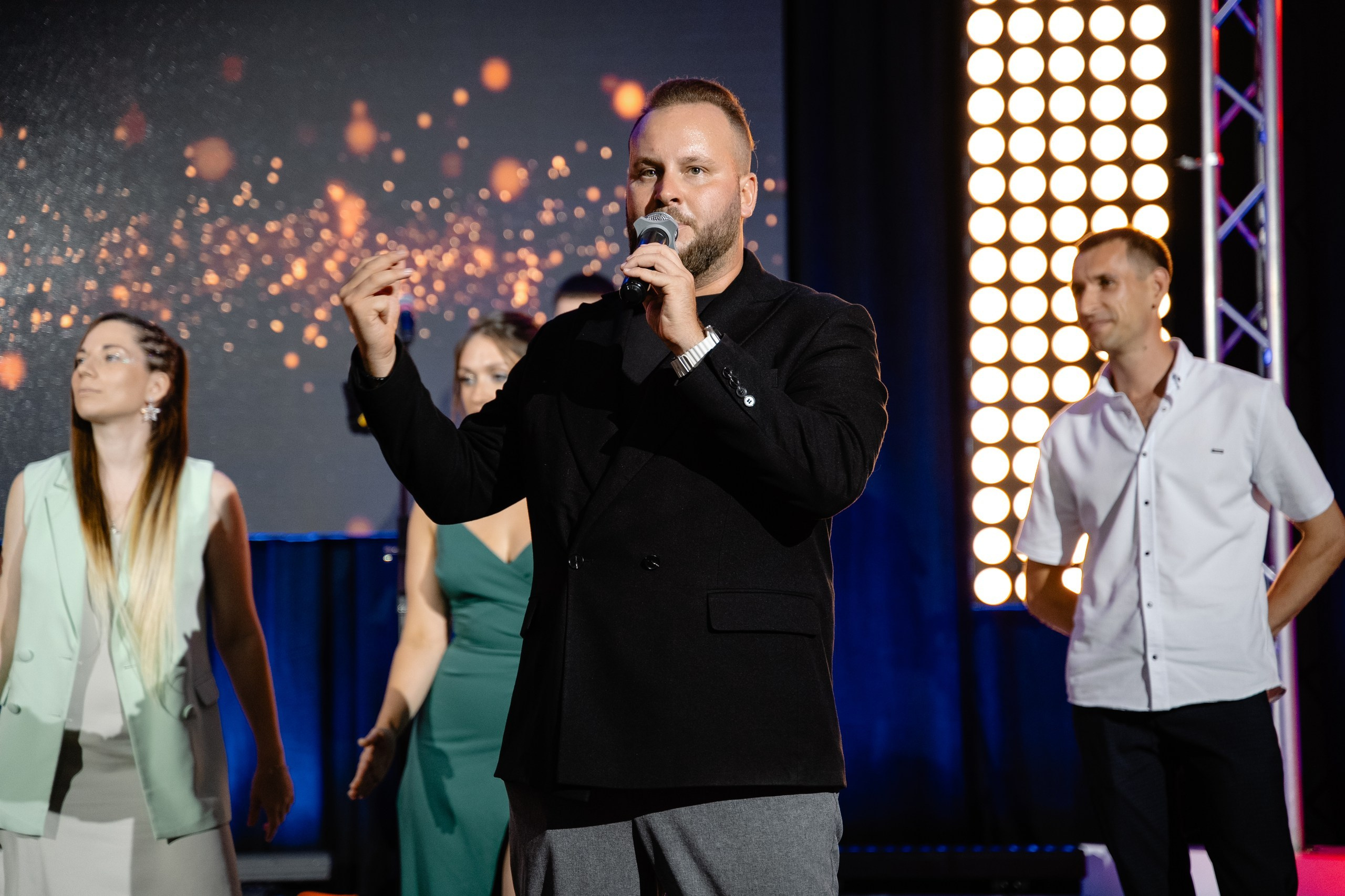 Тимур и Александра. Главная