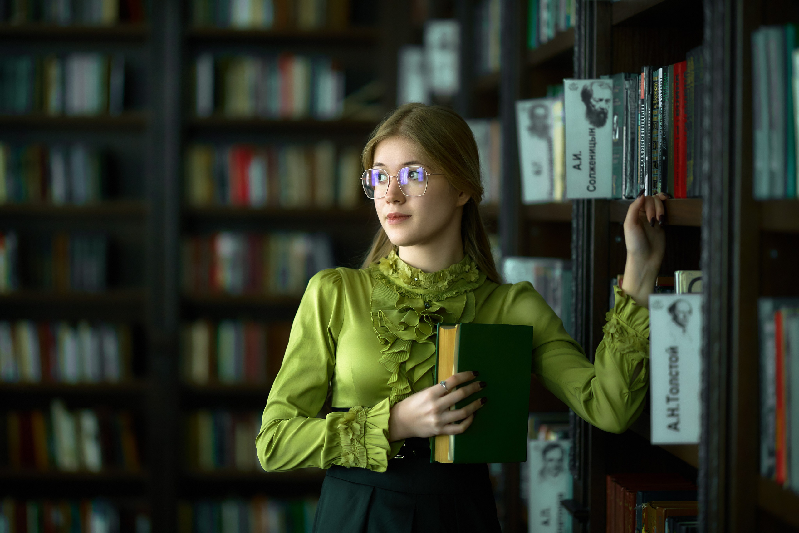 Фотосессия библиотека. Владимир Суздалов (ProMaXe) — Портретный фотограф, тематические фотосессии в Чебоксарах