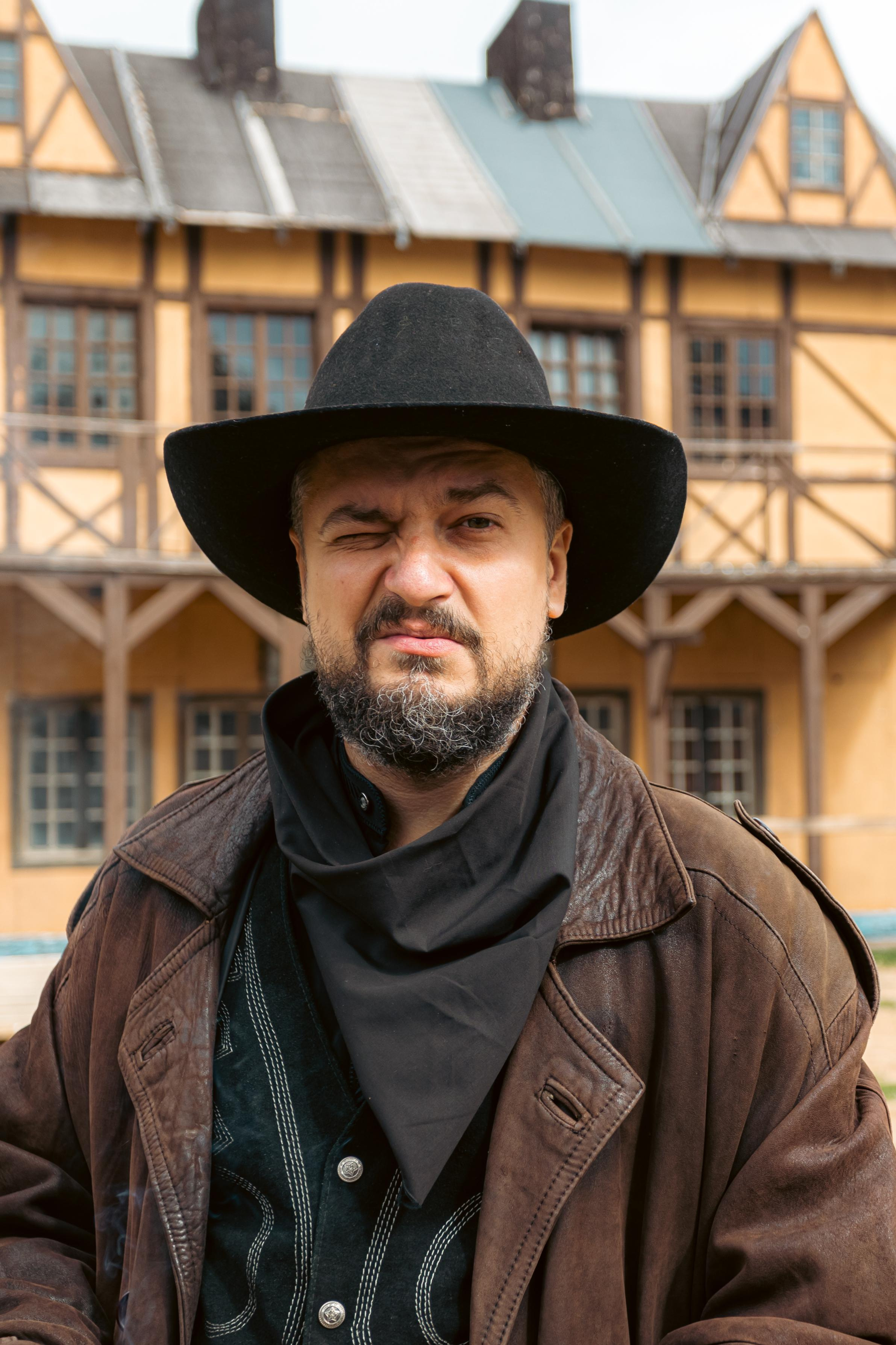 Крематорий. Бэк с клипа «Бар под дулом револьвера». Фотограф Сонкина Татьяна