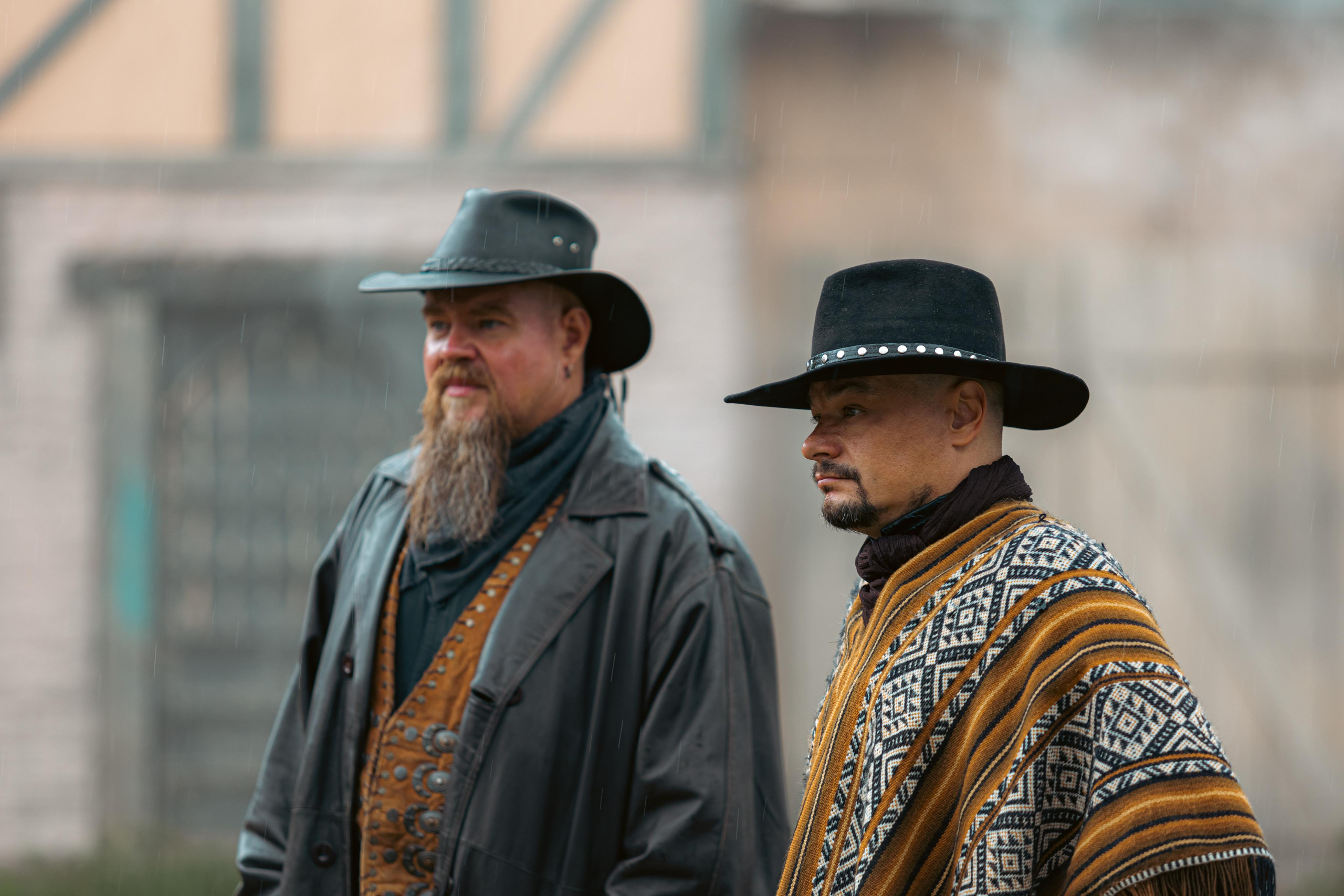 Крематорий. Бэк с клипа «Бар под дулом револьвера». Фотограф Сонкина Татьяна