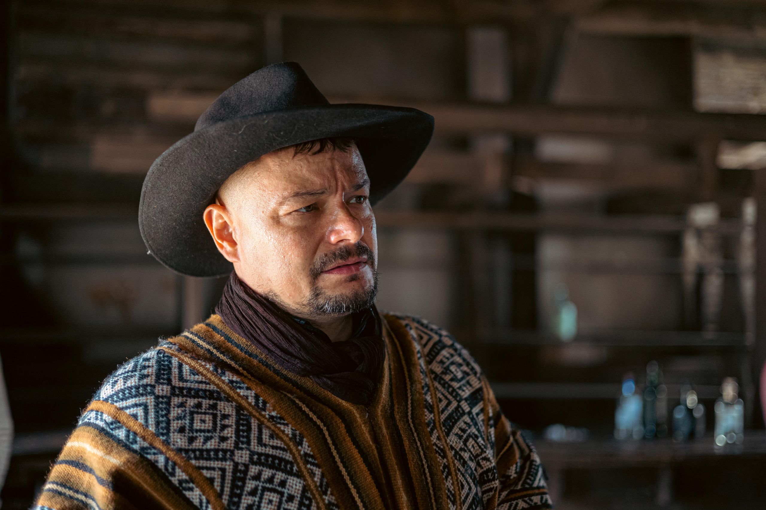 Крематорий. Бэк с клипа «Бар под дулом револьвера». Фотограф Сонкина Татьяна