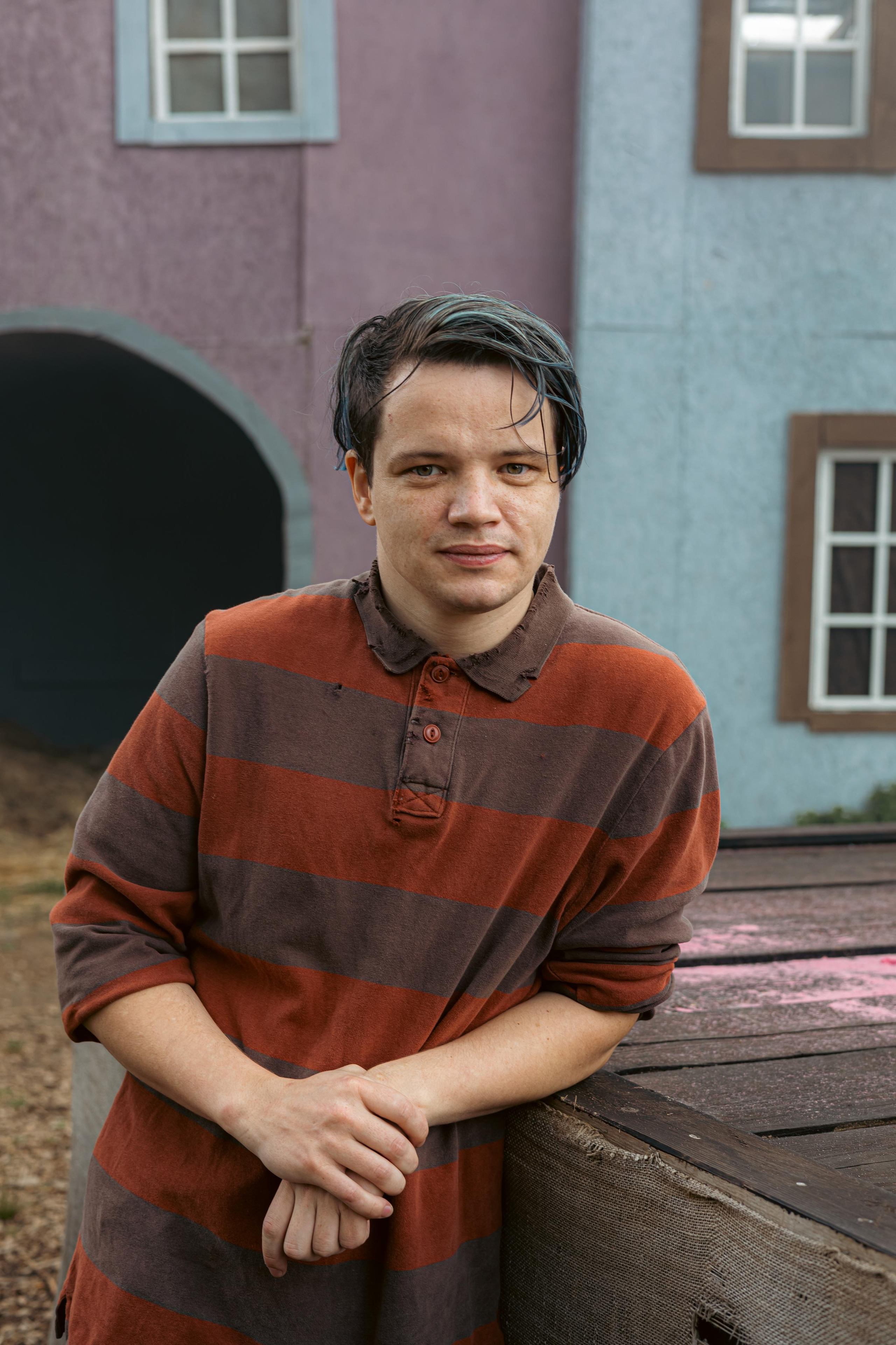 Крематорий. Бэк с клипа «Бар под дулом револьвера». Фотограф Сонкина Татьяна