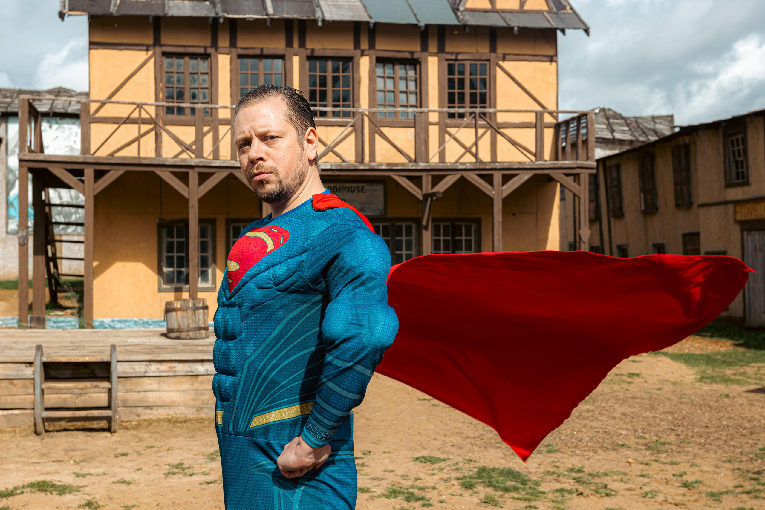 Крематорий. Бэк с клипа «Бар под дулом револьвера». Фотограф Сонкина Татьяна