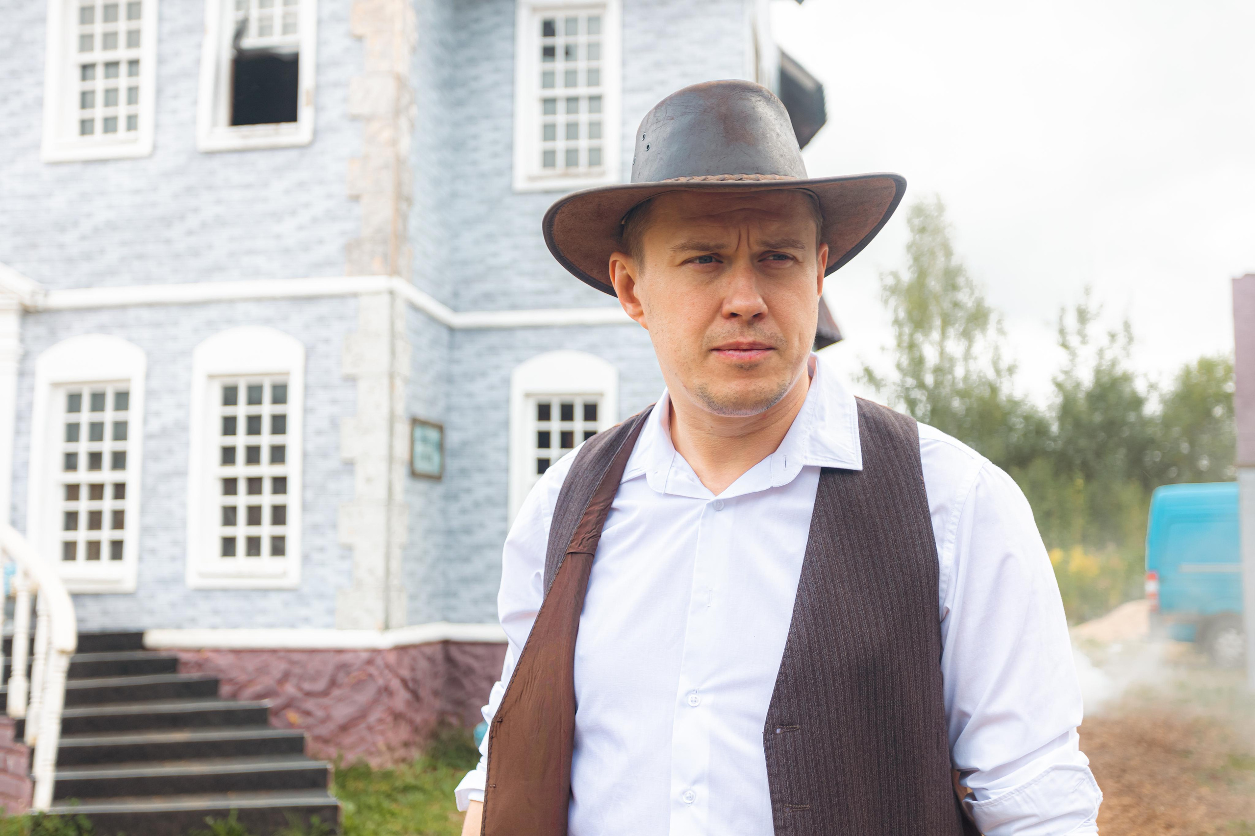 Крематорий. Бэк с клипа «Бар под дулом револьвера». Фотограф Сонкина Татьяна