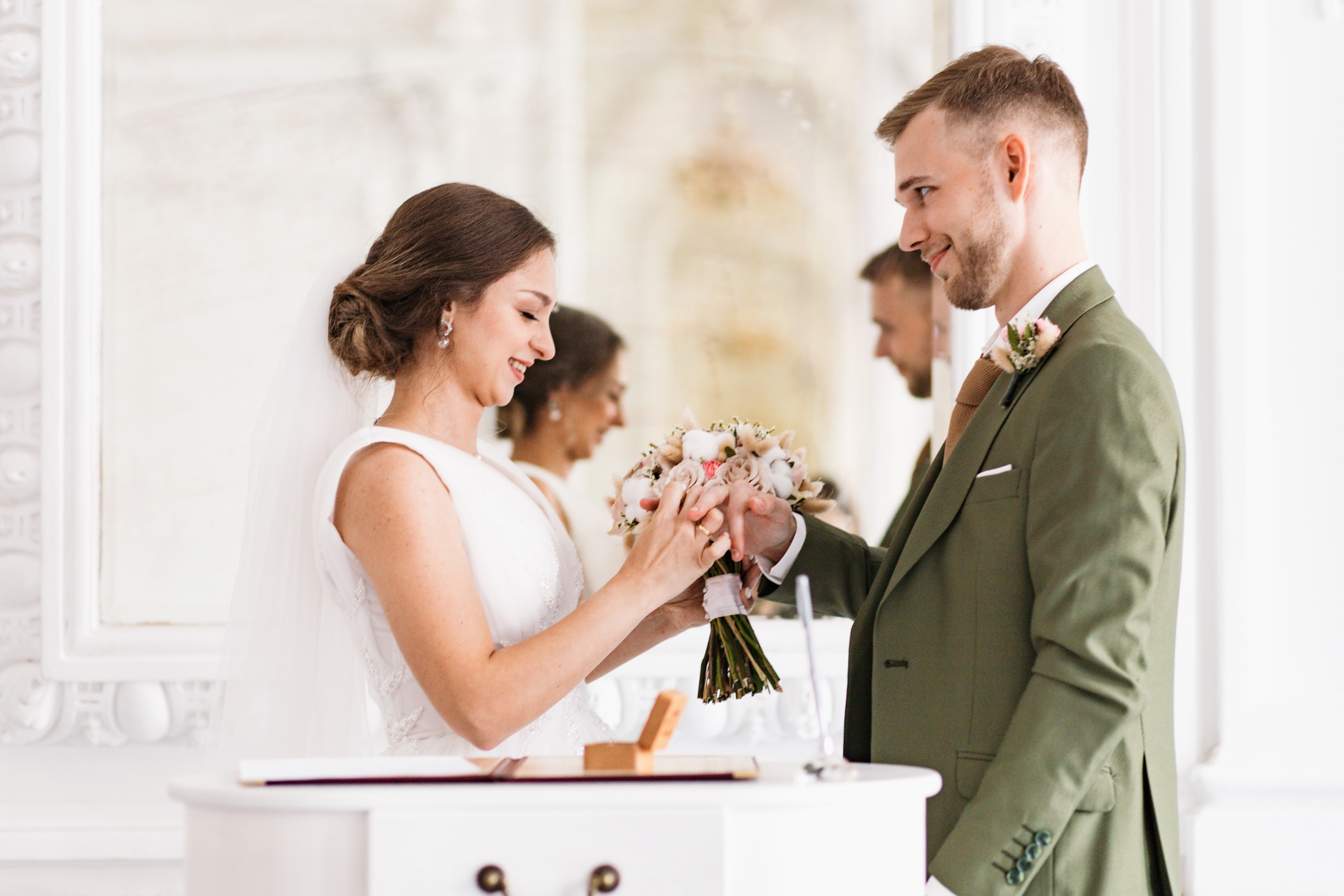 Классическая летняя. Свадебный фотограф в Москве Аля Загирова