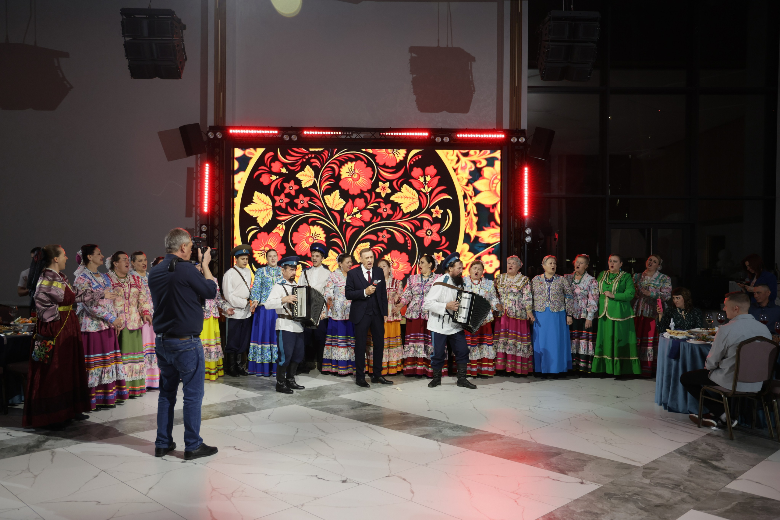 Прыжок длиною в жизнь. Фотограф свадебный, репортажный, индивидуальный, фото для маркетплейсов, брендов, автосалонов