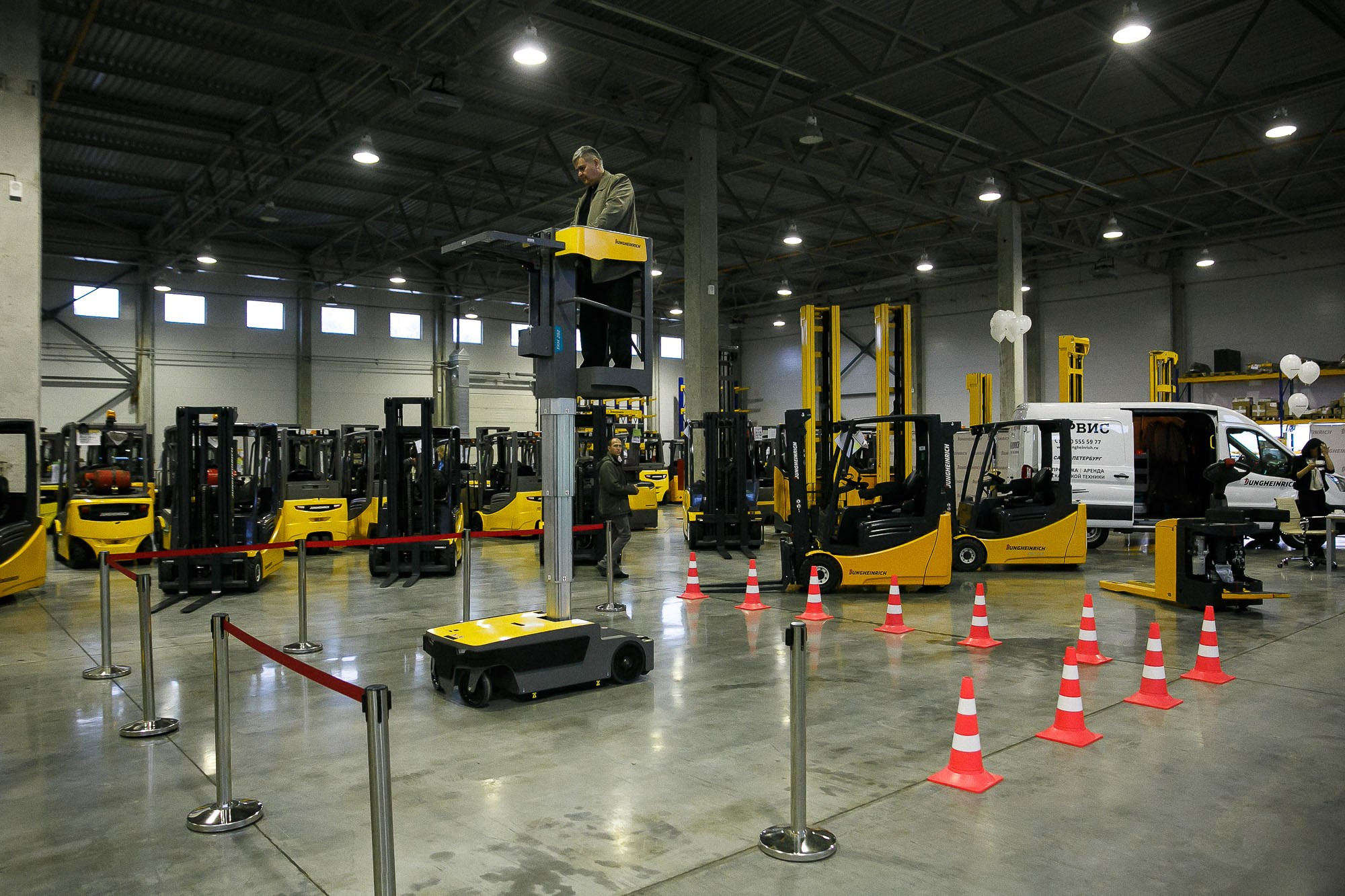 JUNGHEINRICH. Рабочая сторона — бизнес портрет и репортаж в Санкт-Петербурге