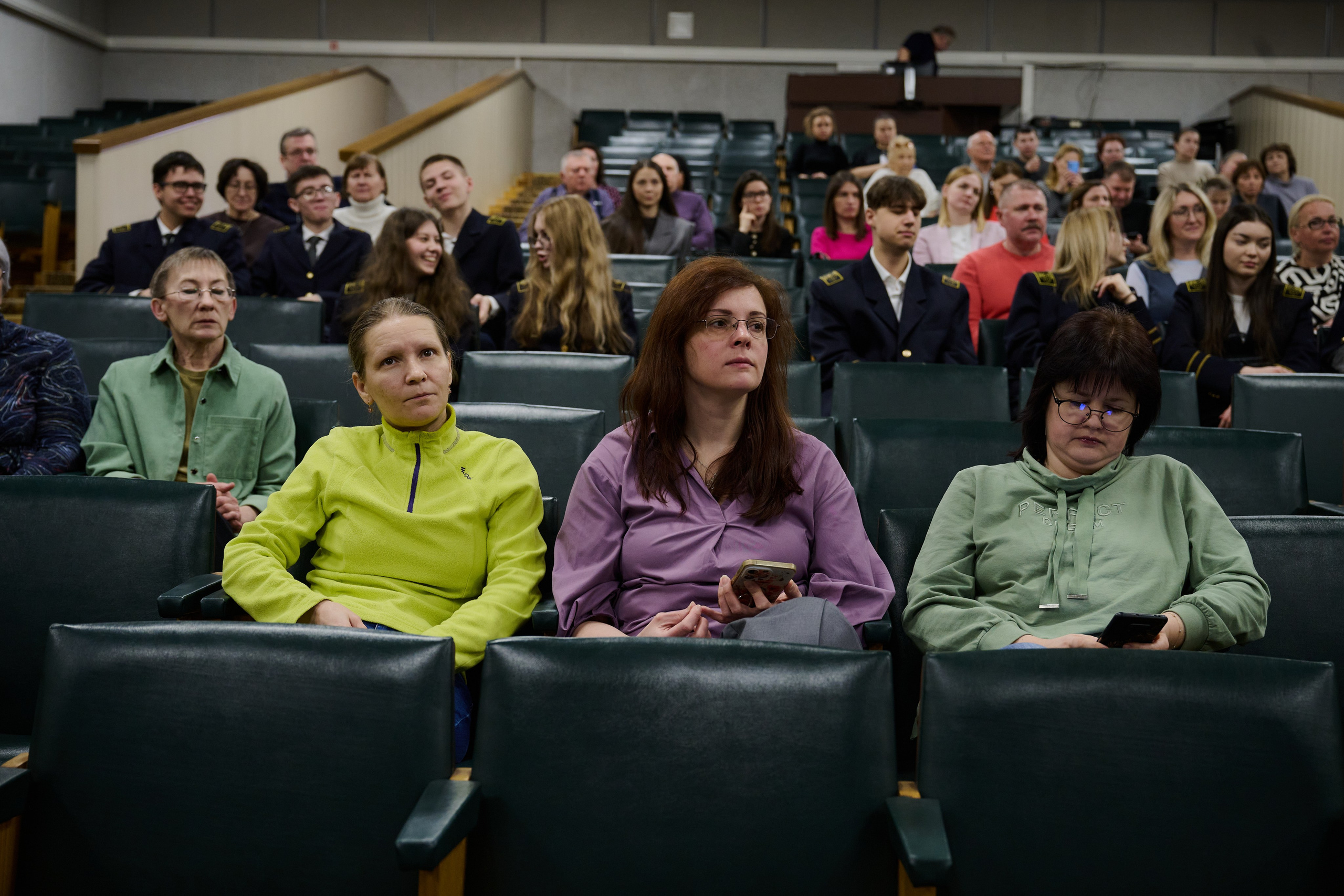 Фотовыставка «Территории» в Росгеолфонде. Фотограф Роман Адлер