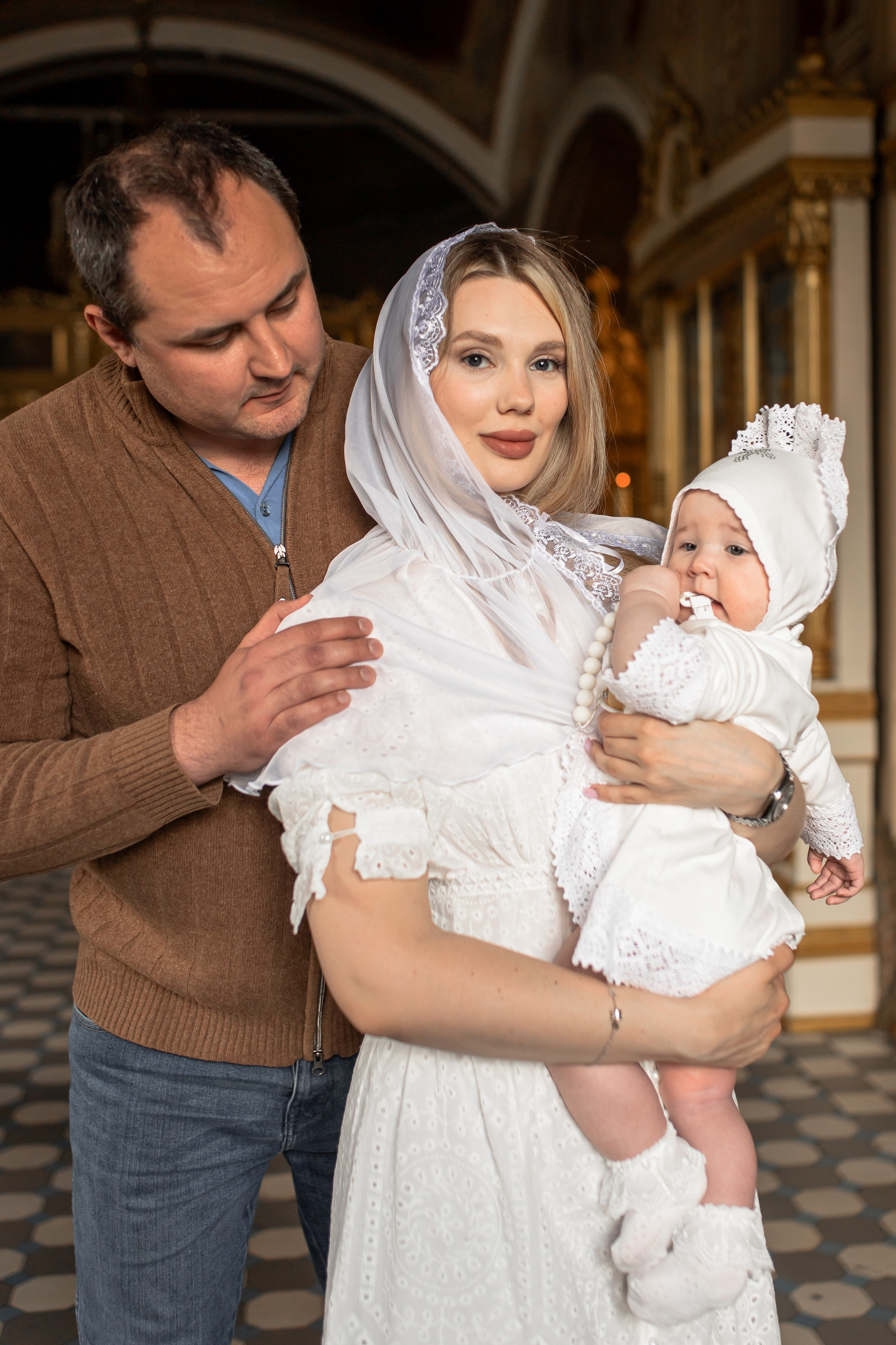 Крещение в Храме Веры, Надежды, Любови и матери их Софии. Профессиональный фотограф в Москве и Мо Мария Шантарёва